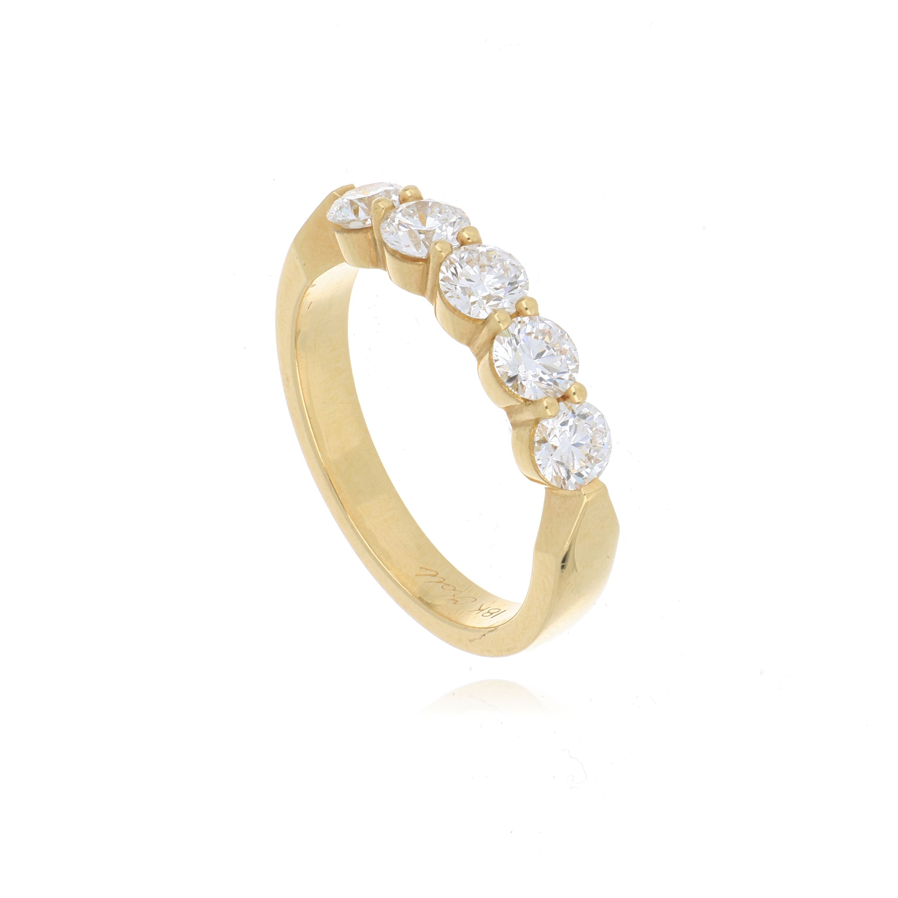 18k Yellow Gold Diamond Wedding Band