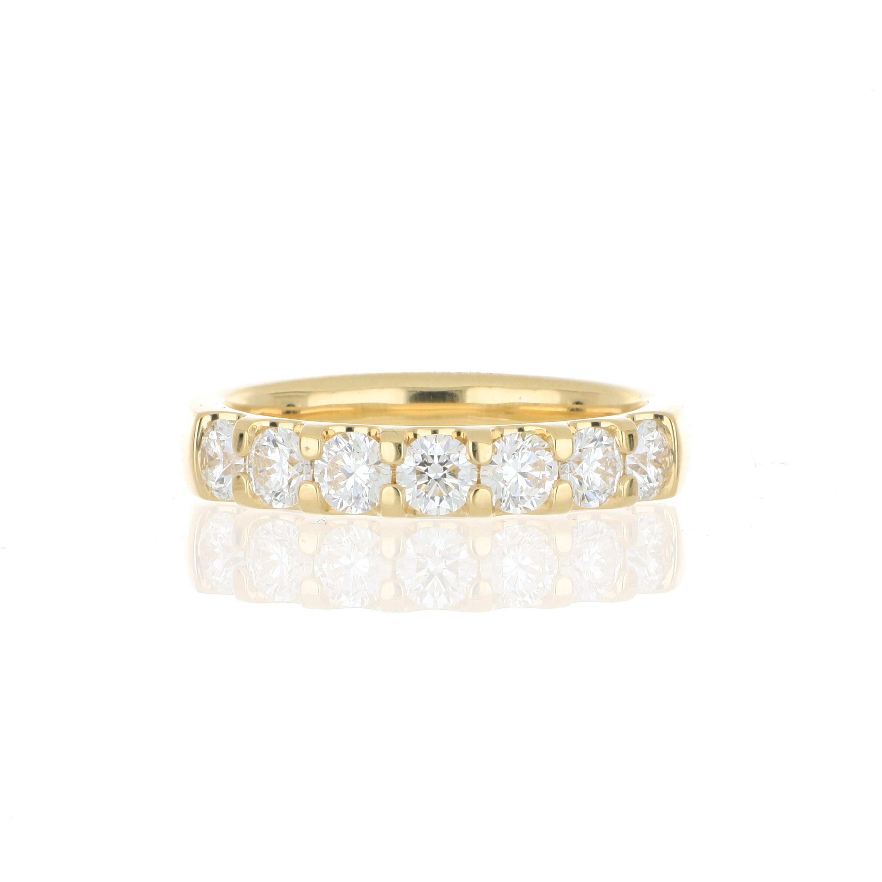 18k Yellow Gold Diamond Wedding Band