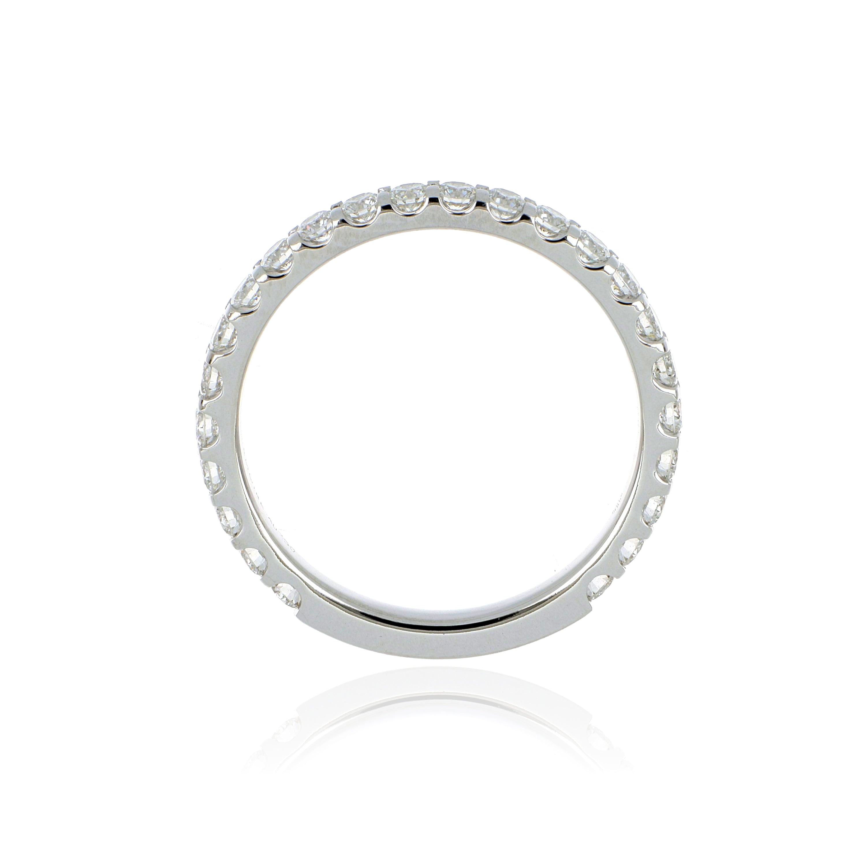 18k White Gold Diamond Wedding Band