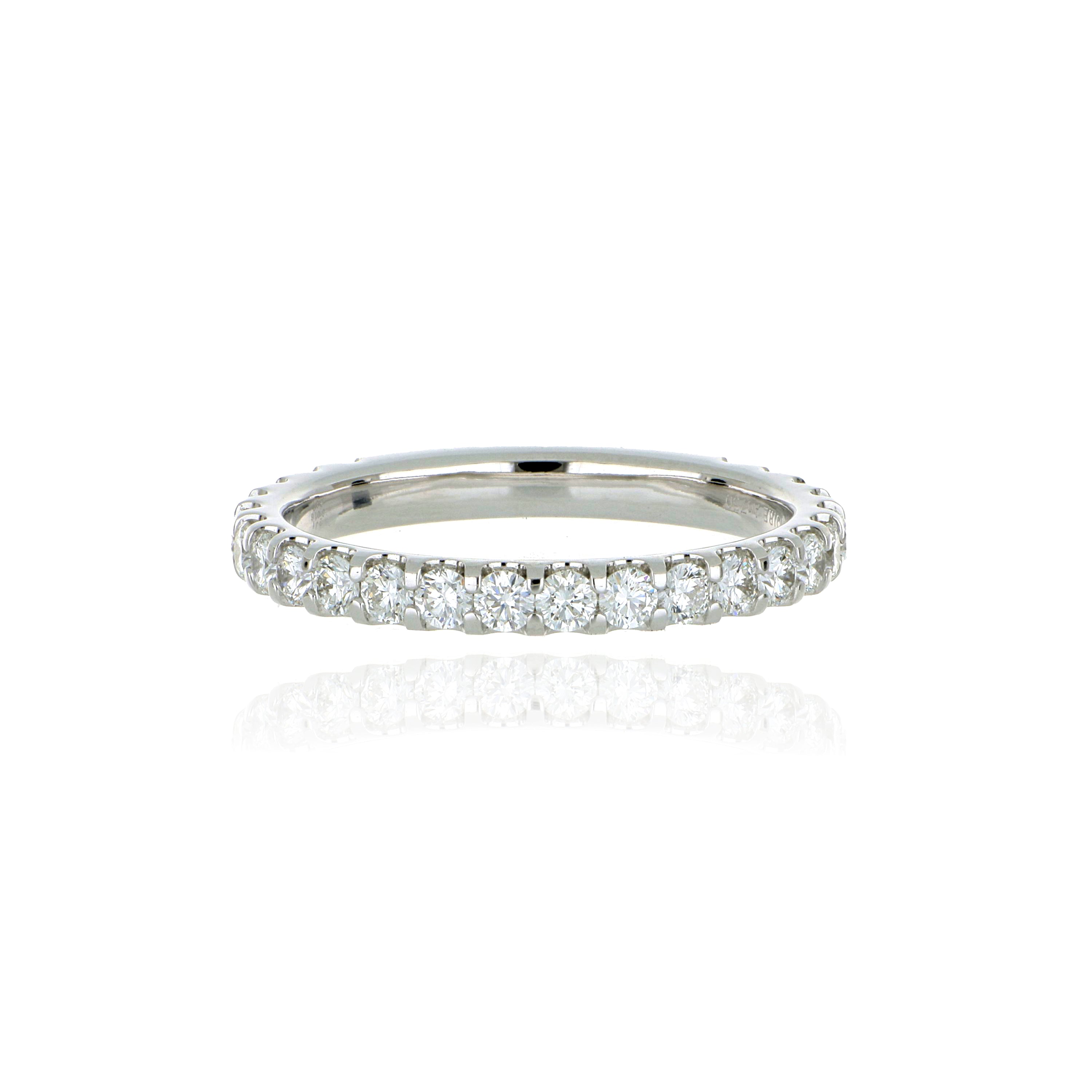18k White Gold Diamond Wedding Band