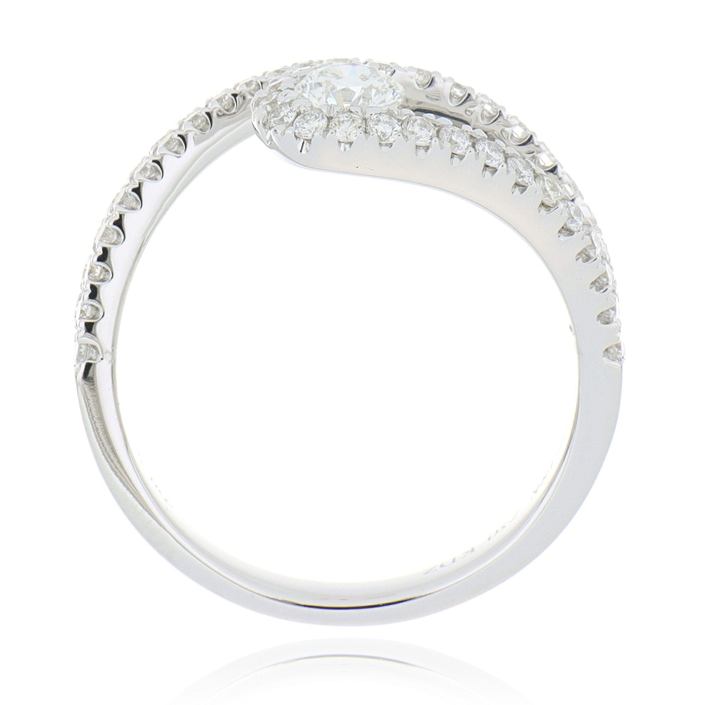 18k White Gold Diamond Fashion Ring