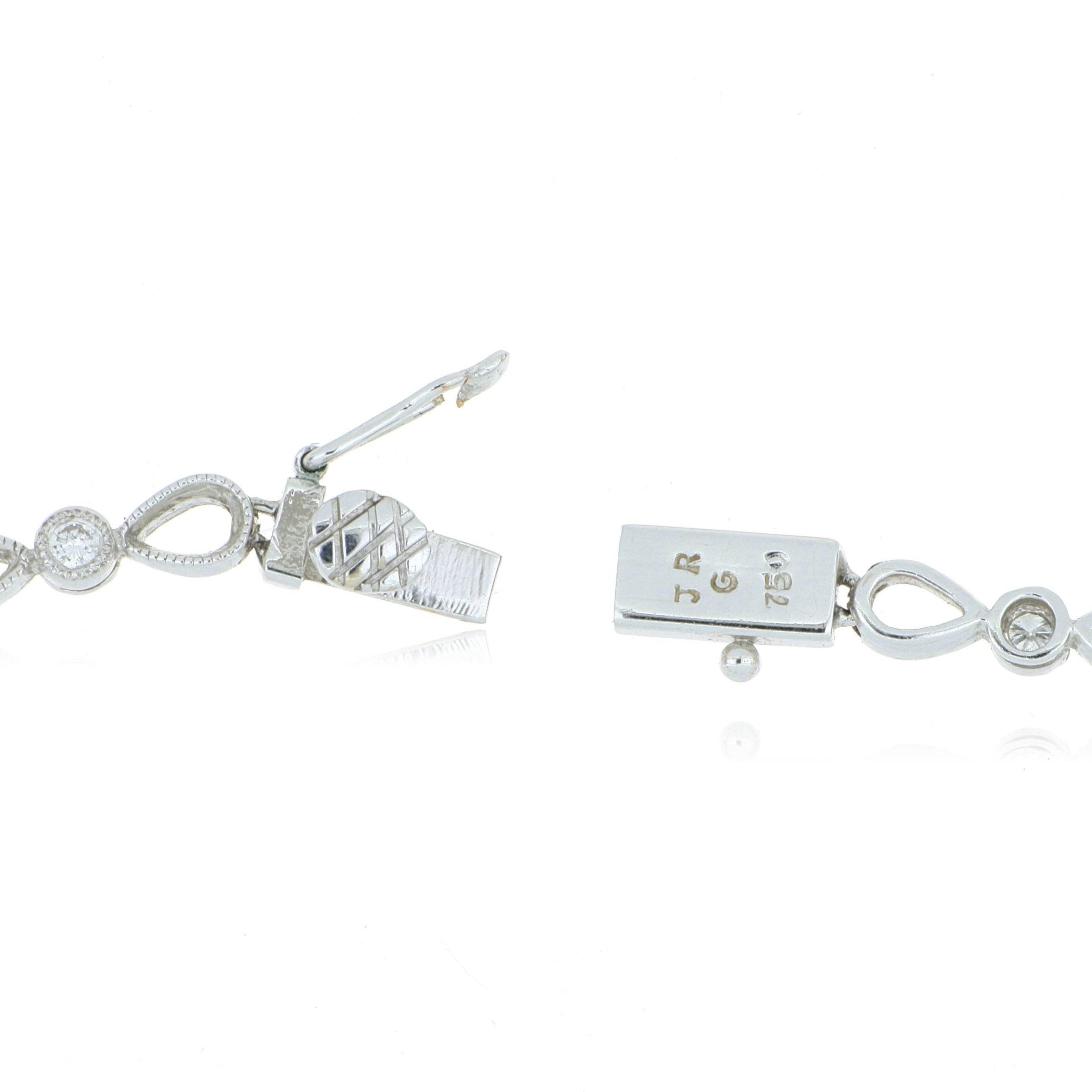 18k White Gold Diamond Butterfly Necklace