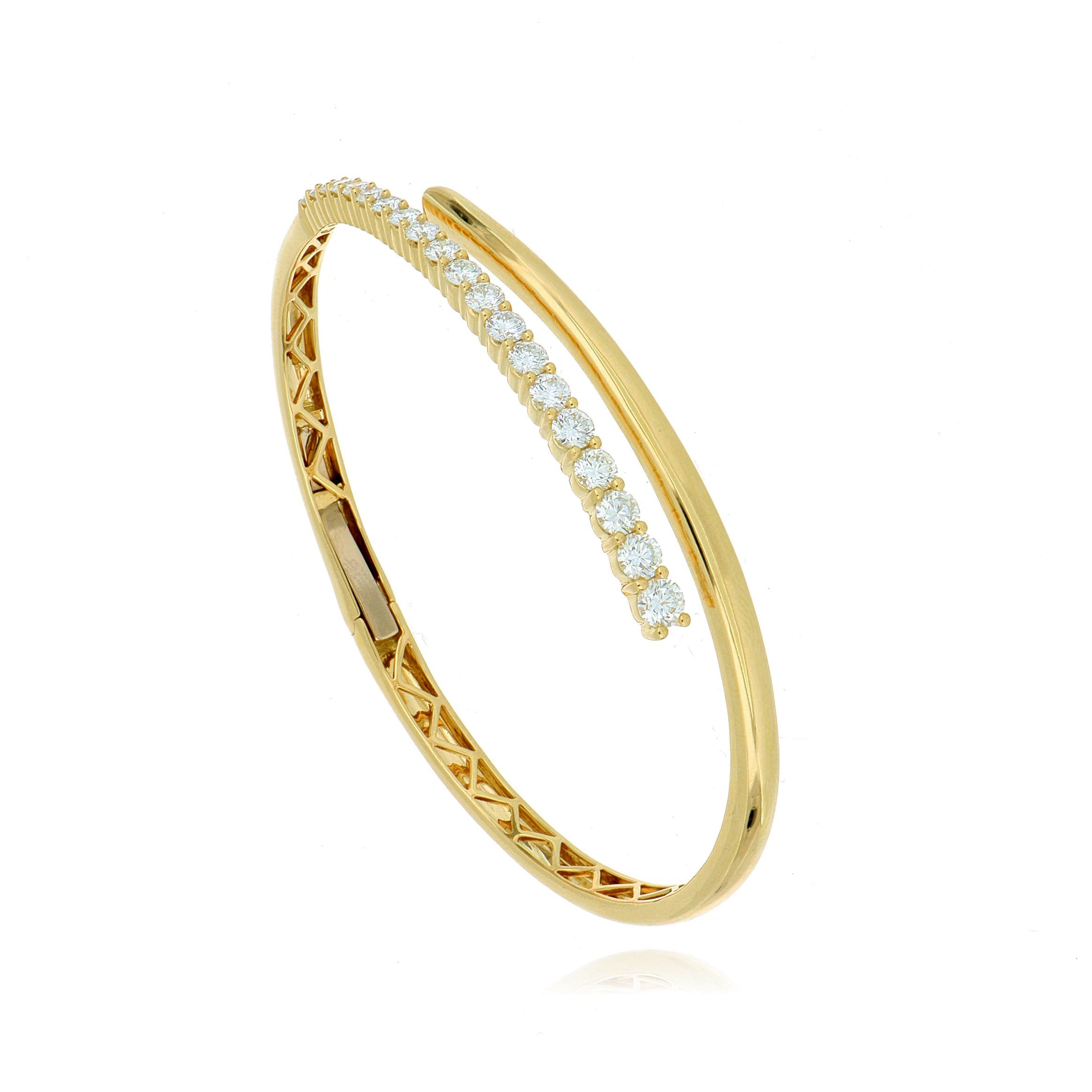 18k Yellow Gold Diamond Hinged Bangle Bracelet