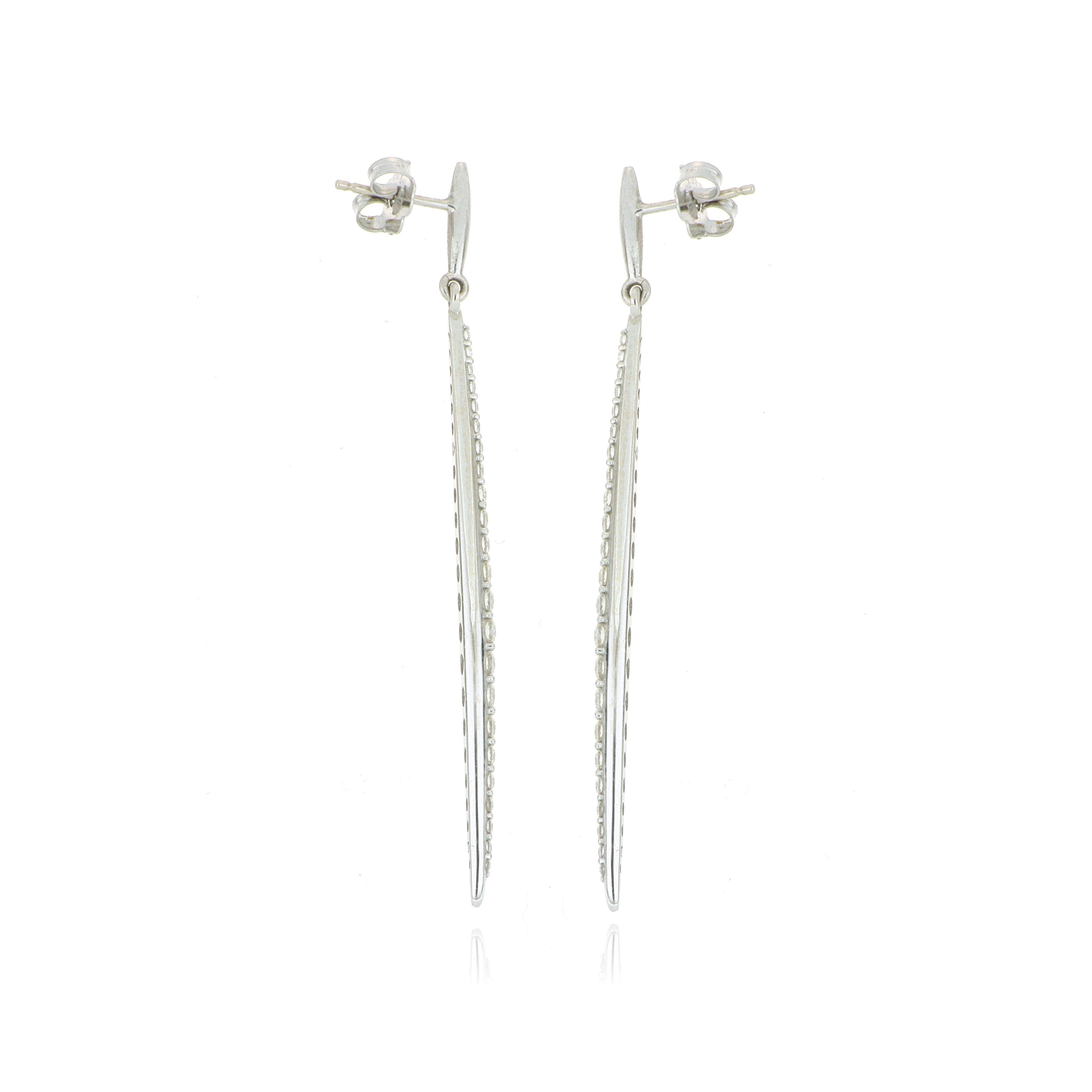 18k White Gold Diamond Dangle Earrings