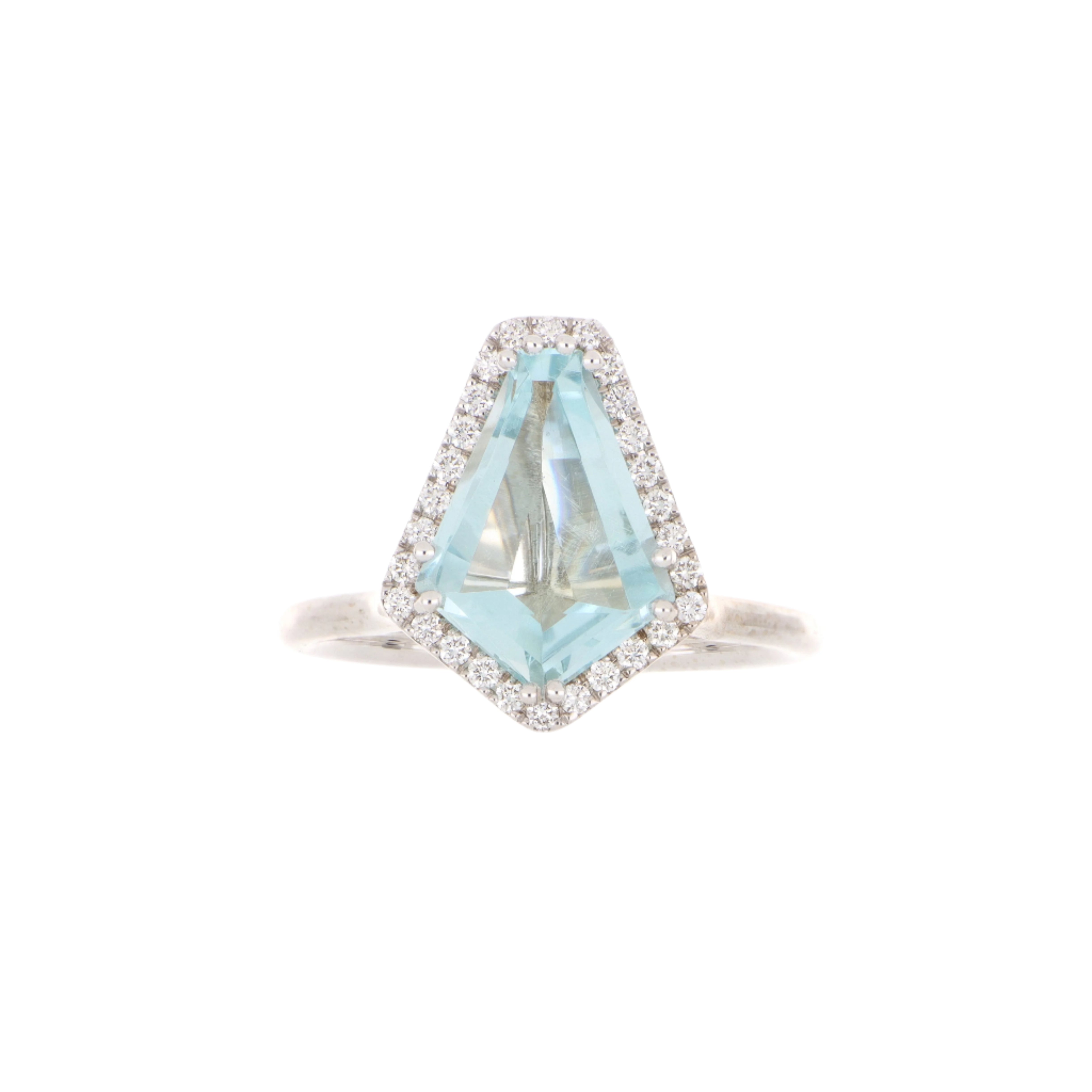 18k White Gold Kite Shaped Aquamarine and Diamond Ring