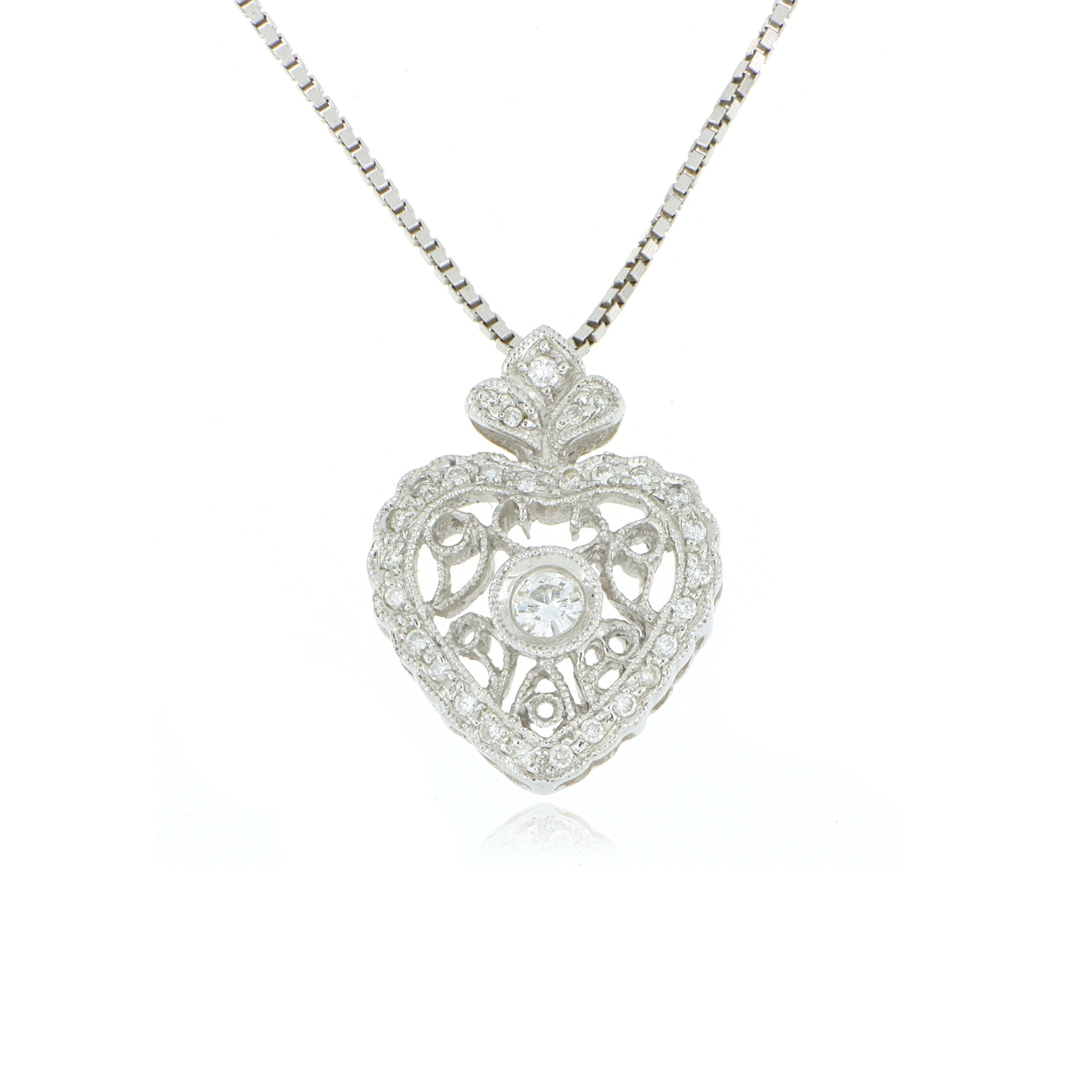18k White Gold Vintage Diamond Heart Necklace