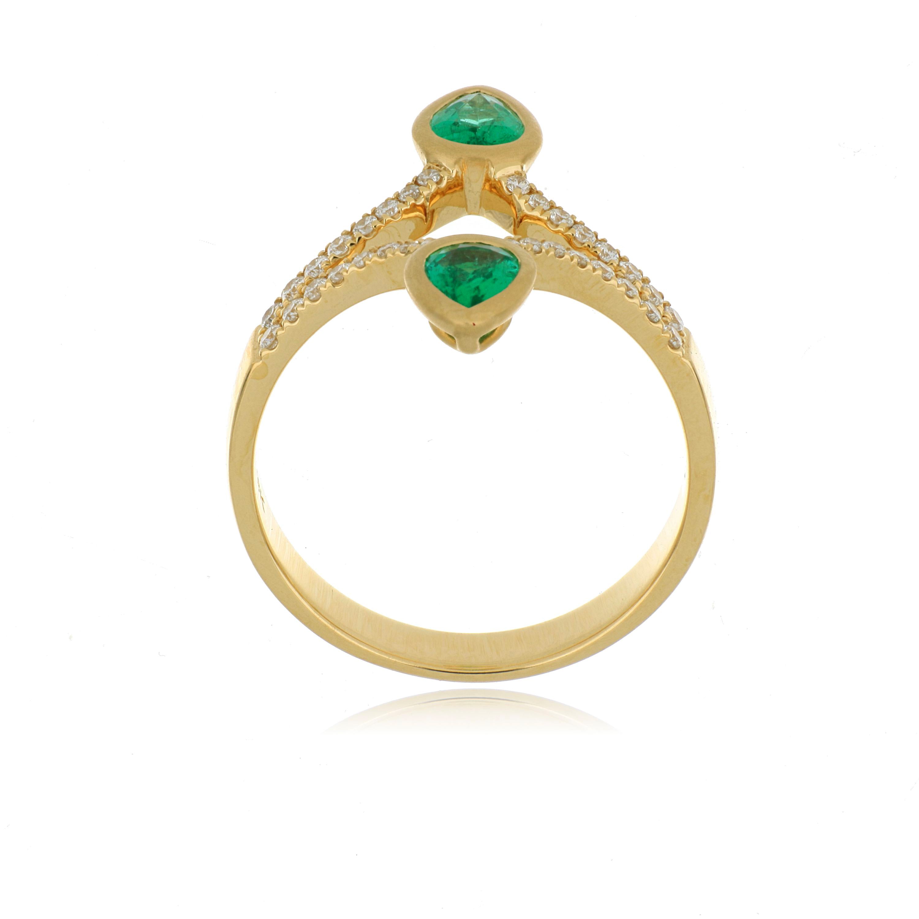 18k Yellow Gold Emerald and Diamond Ring