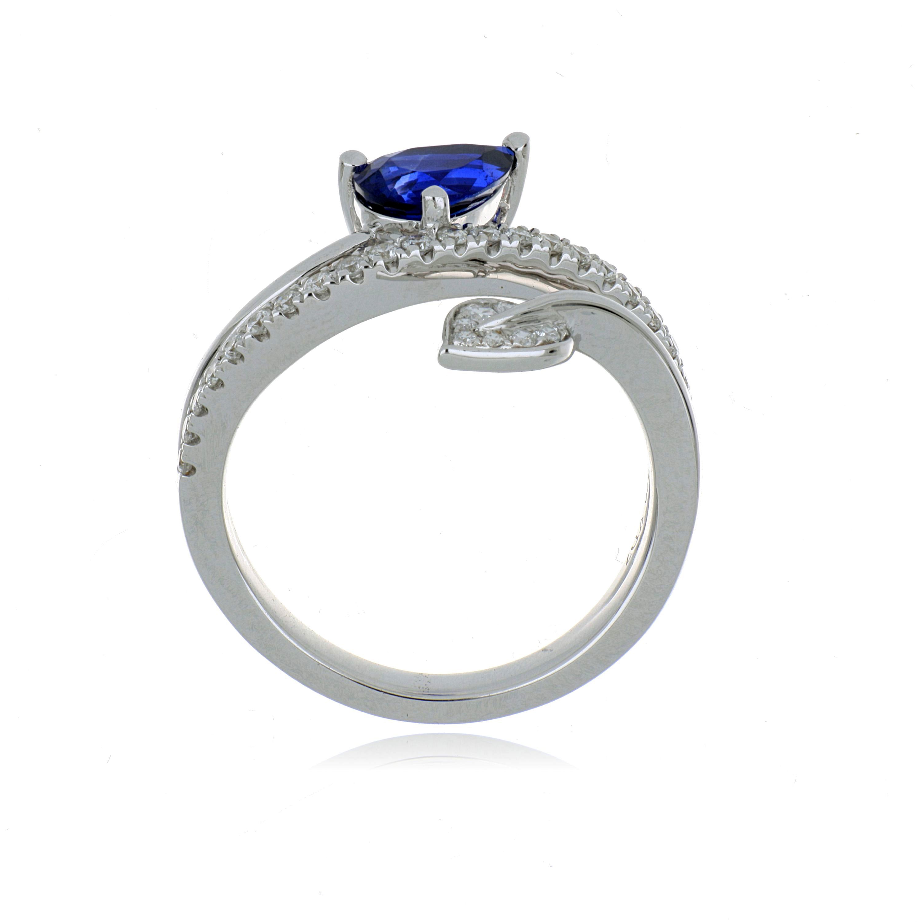 18k White Gold Blue Sapphire and Diamond Ring