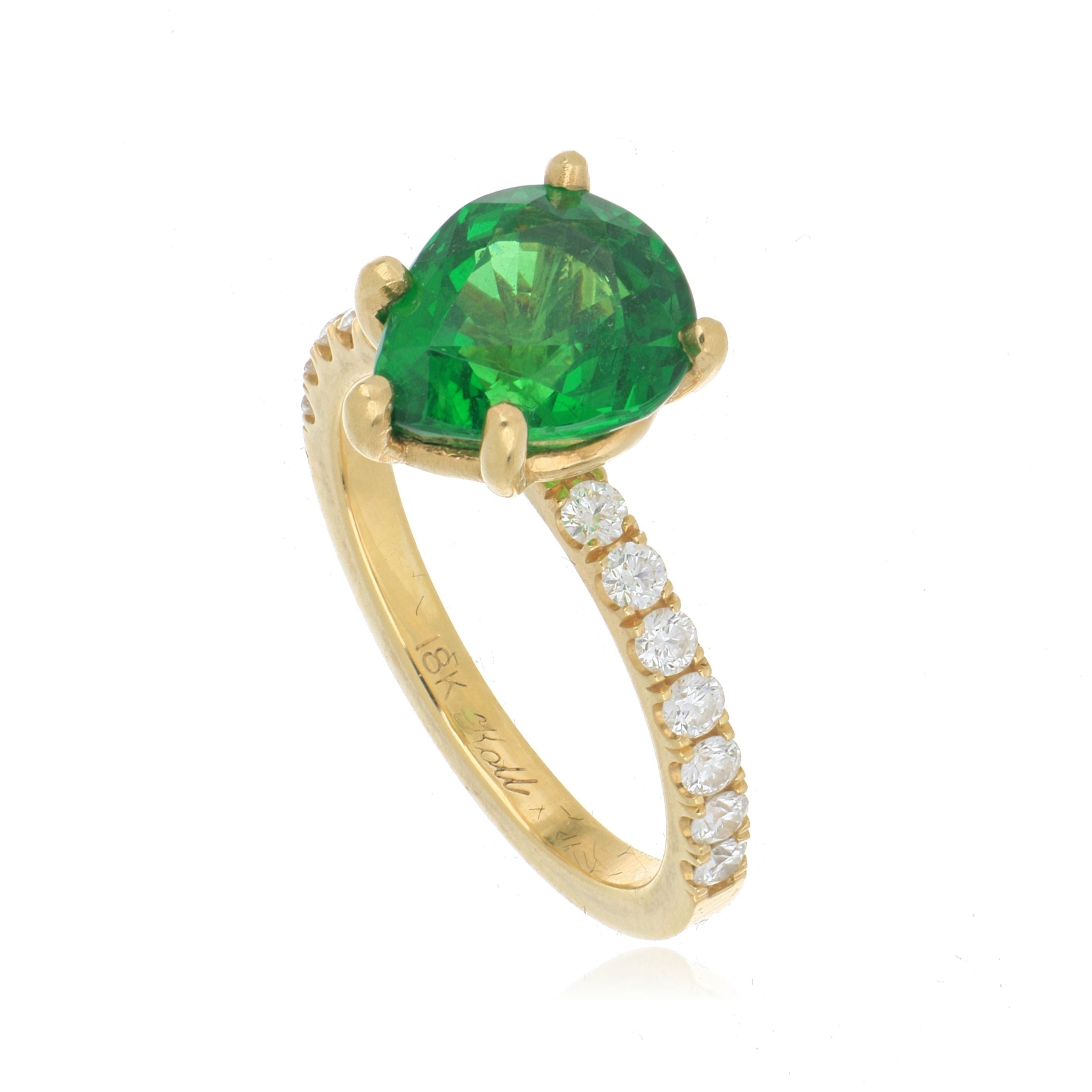 18k Yellow Gold Tsavorite and Diamond Ring