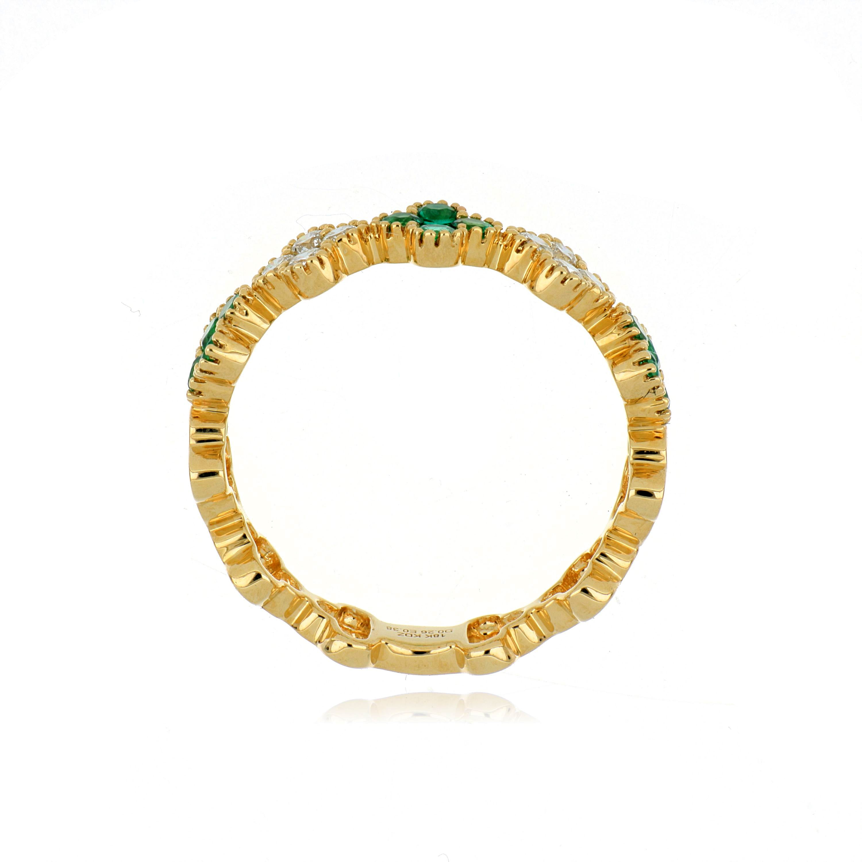 18k Yellow Gold Emerald and Diamond Motif Ring