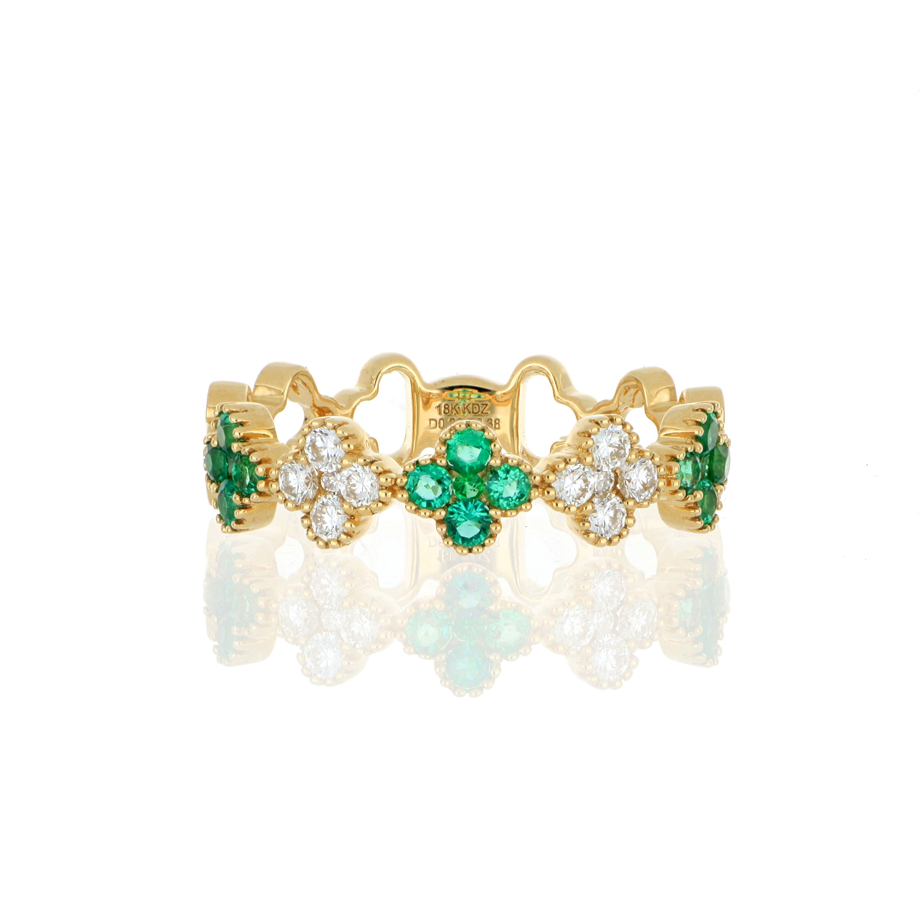 18k Yellow Gold Emerald and Diamond Motif Ring