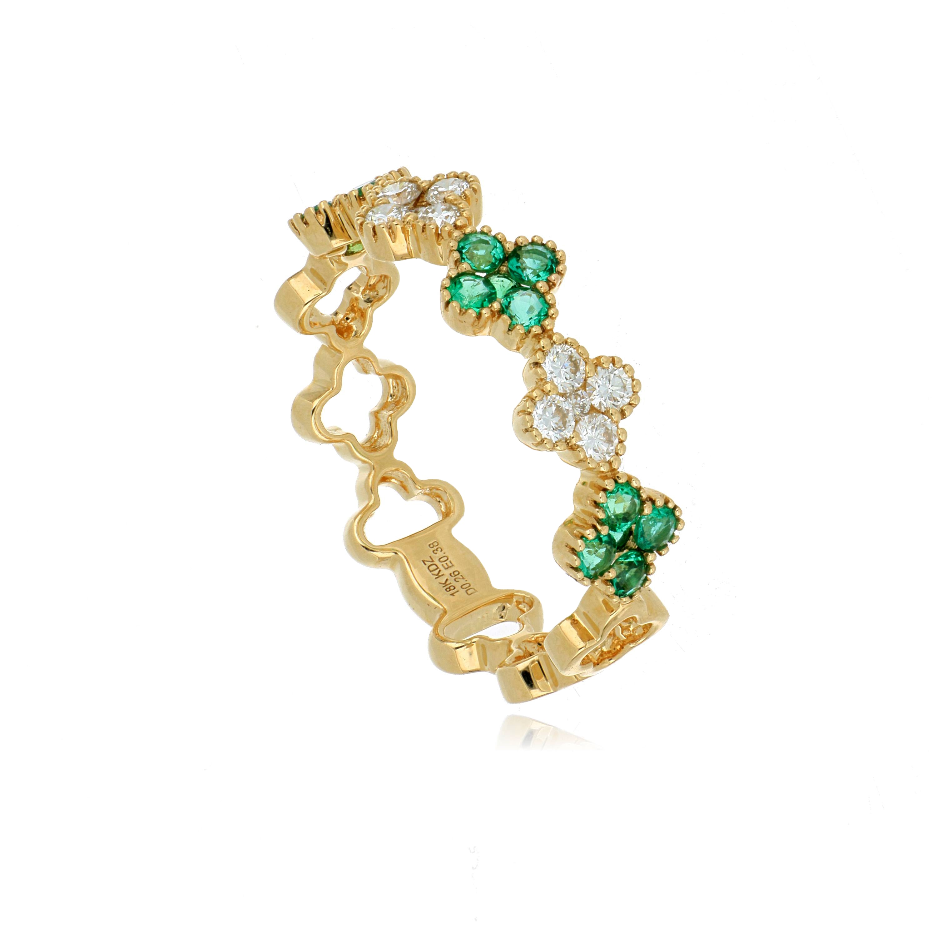 18k Yellow Gold Emerald and Diamond Motif Ring