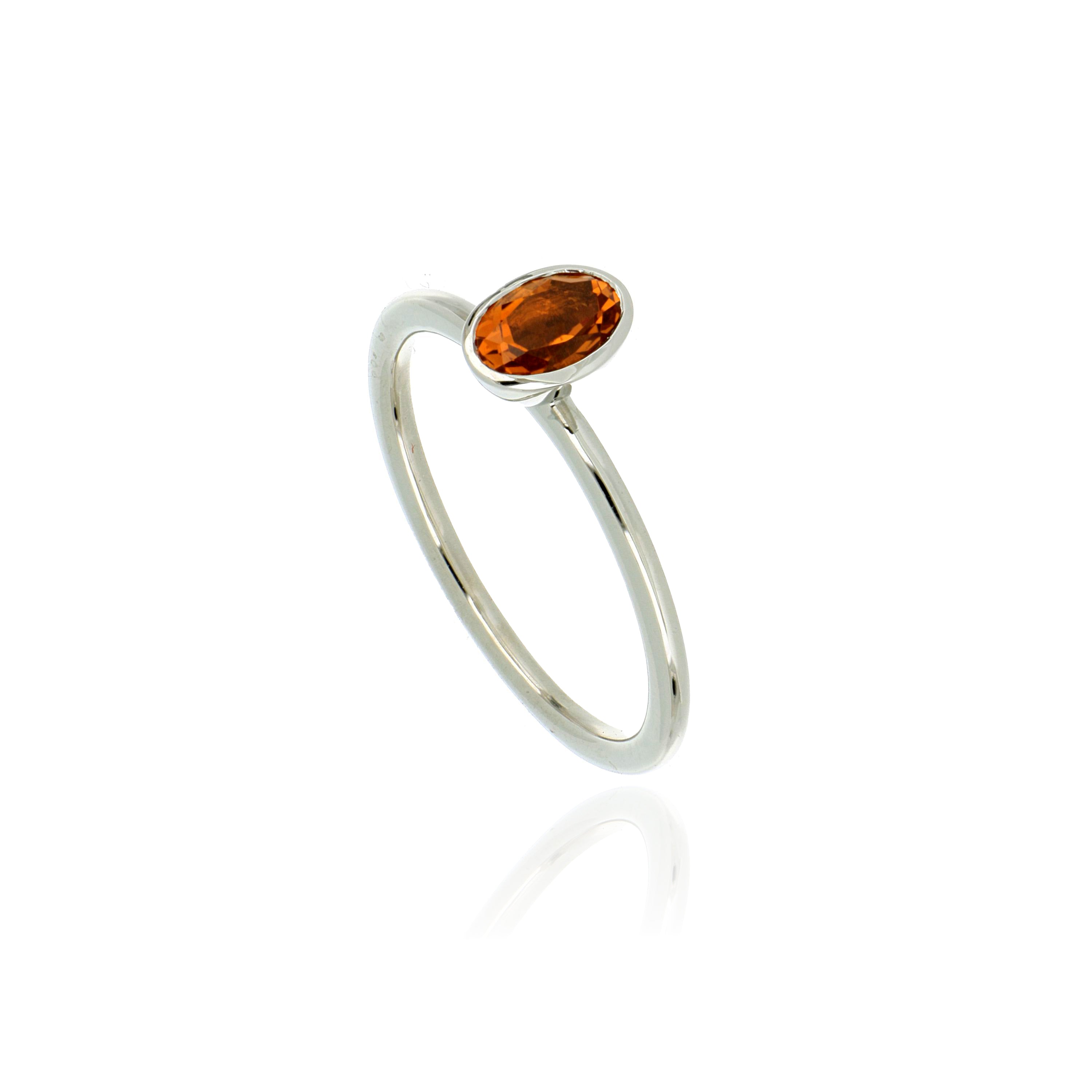 18k White Gold Solitaire Citrine Ring