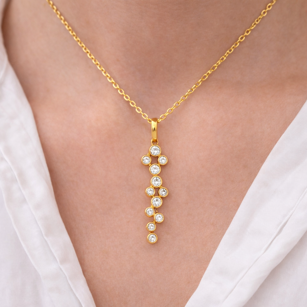 18k Yellow Gold Scattered Diamond Necklace