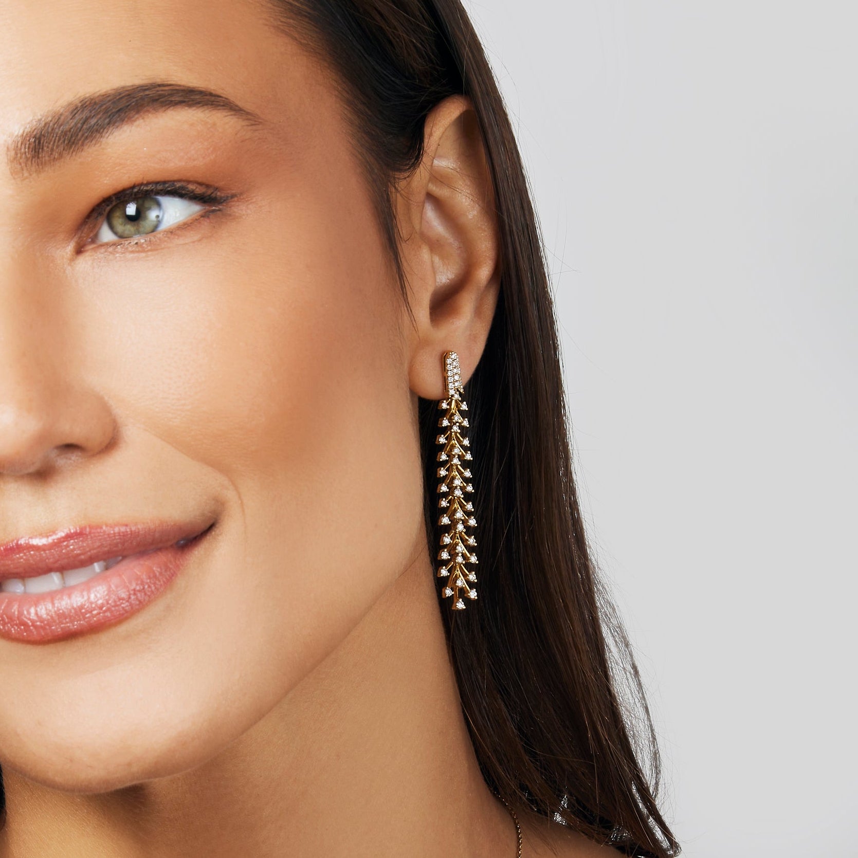 18k Yellow Gold Diamond Dangle Earrings