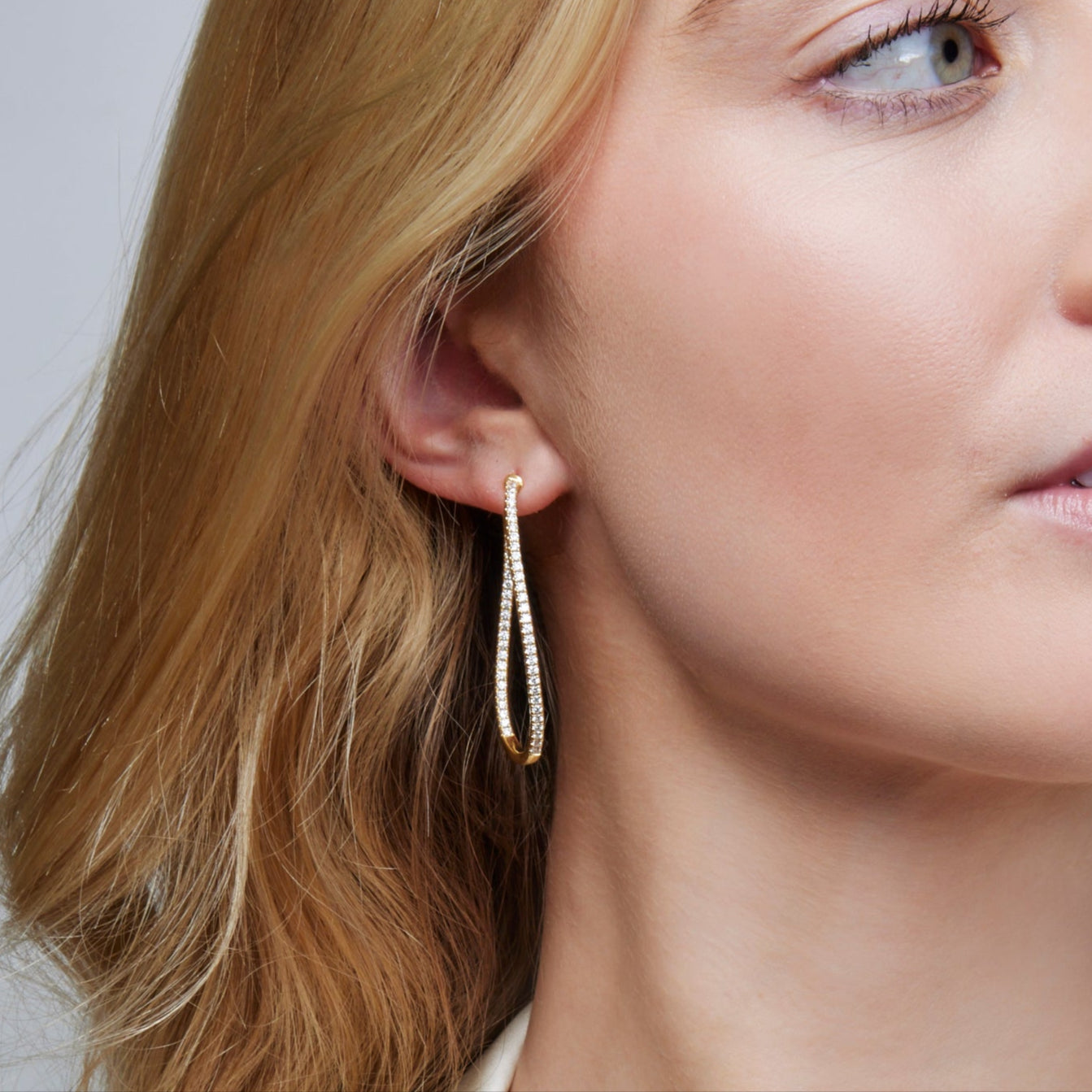 18k Yellow Gold Twisted Diamond Hoops