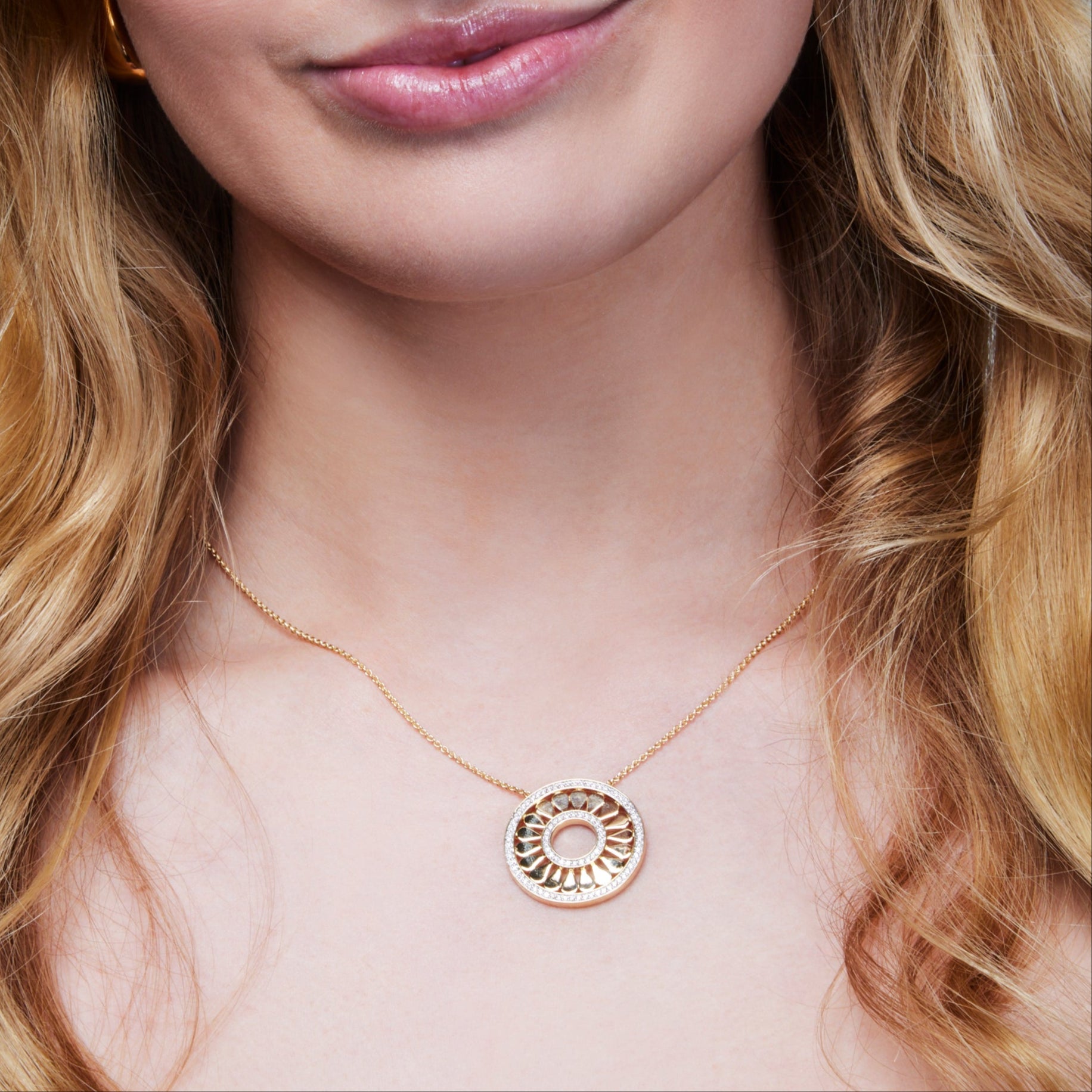 18k Yellow Gold Diamond Necklace