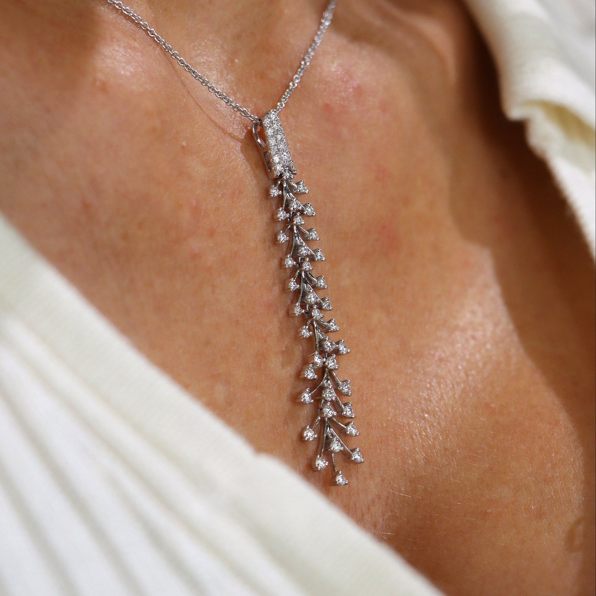 18k White Gold Diamond Pendant