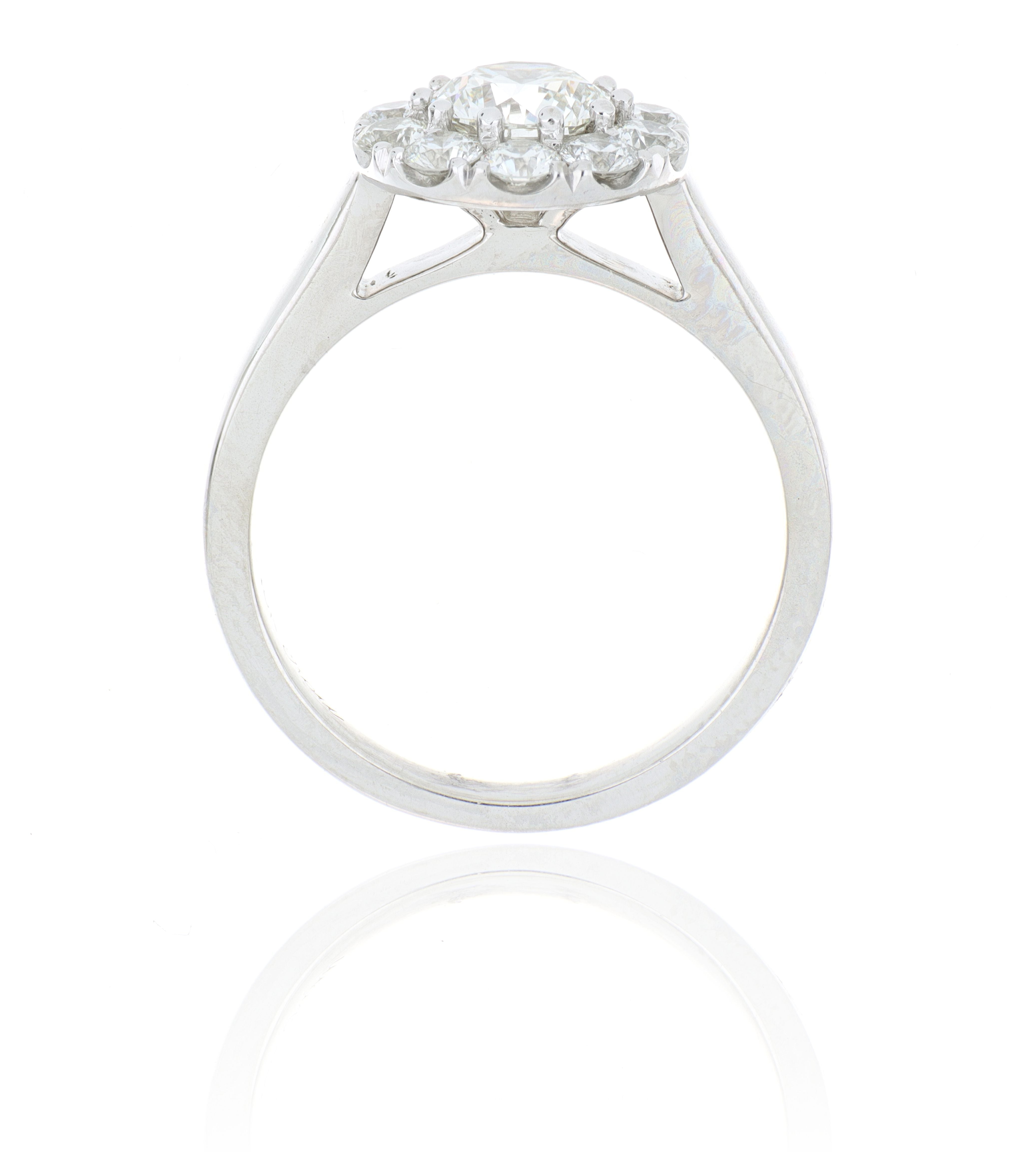 18k White Gold Simple Solitaire Halo Engagement Ring