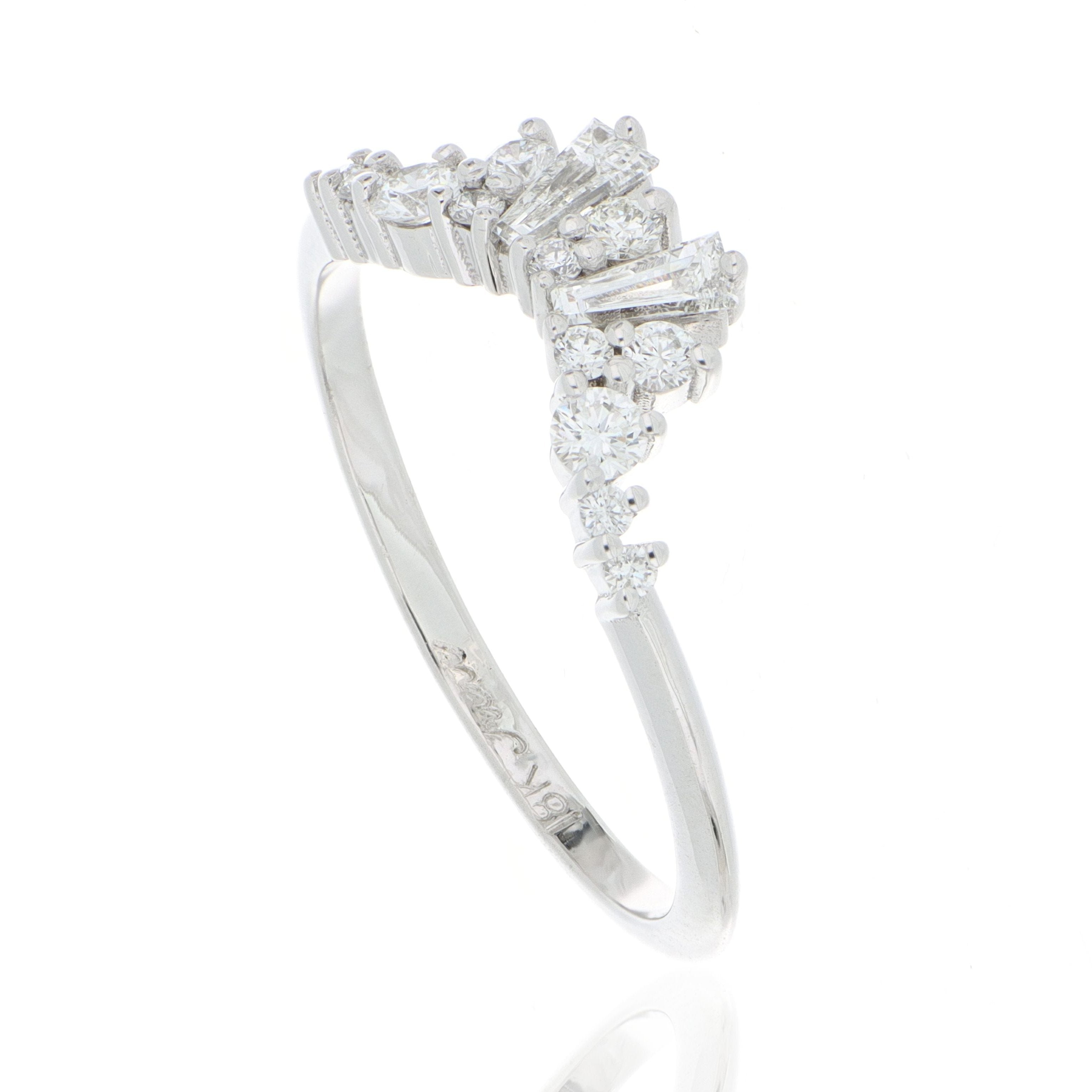 18k White Gold Diamond Shadow Band