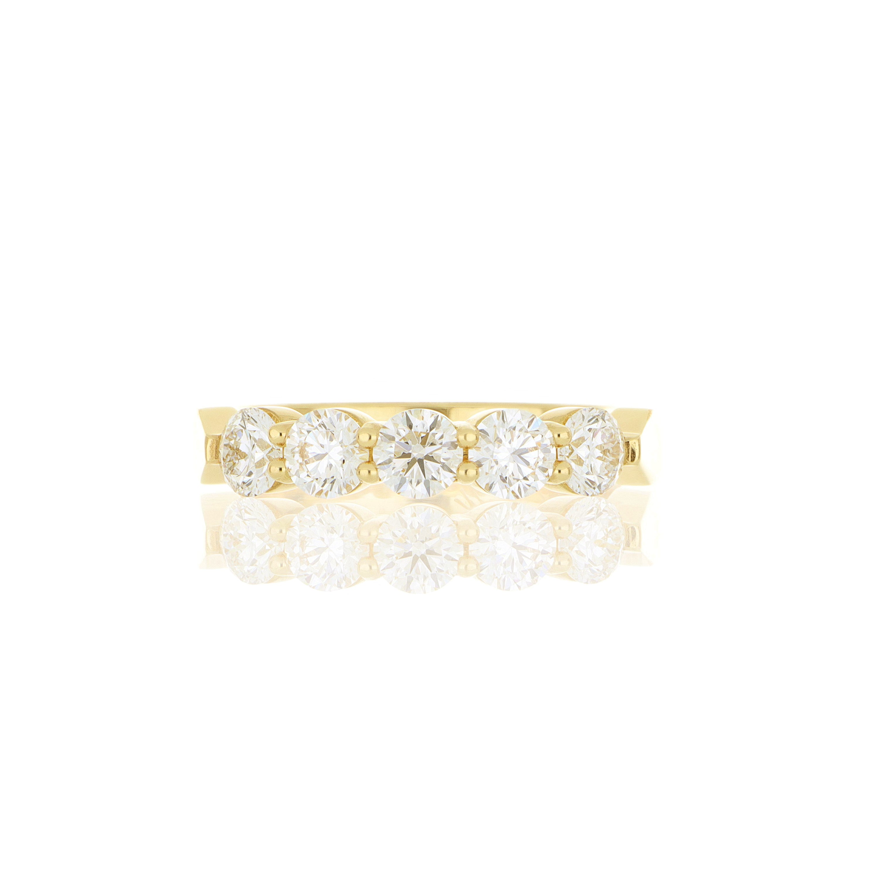 18k Yellow Gold Diamond Wedding Band