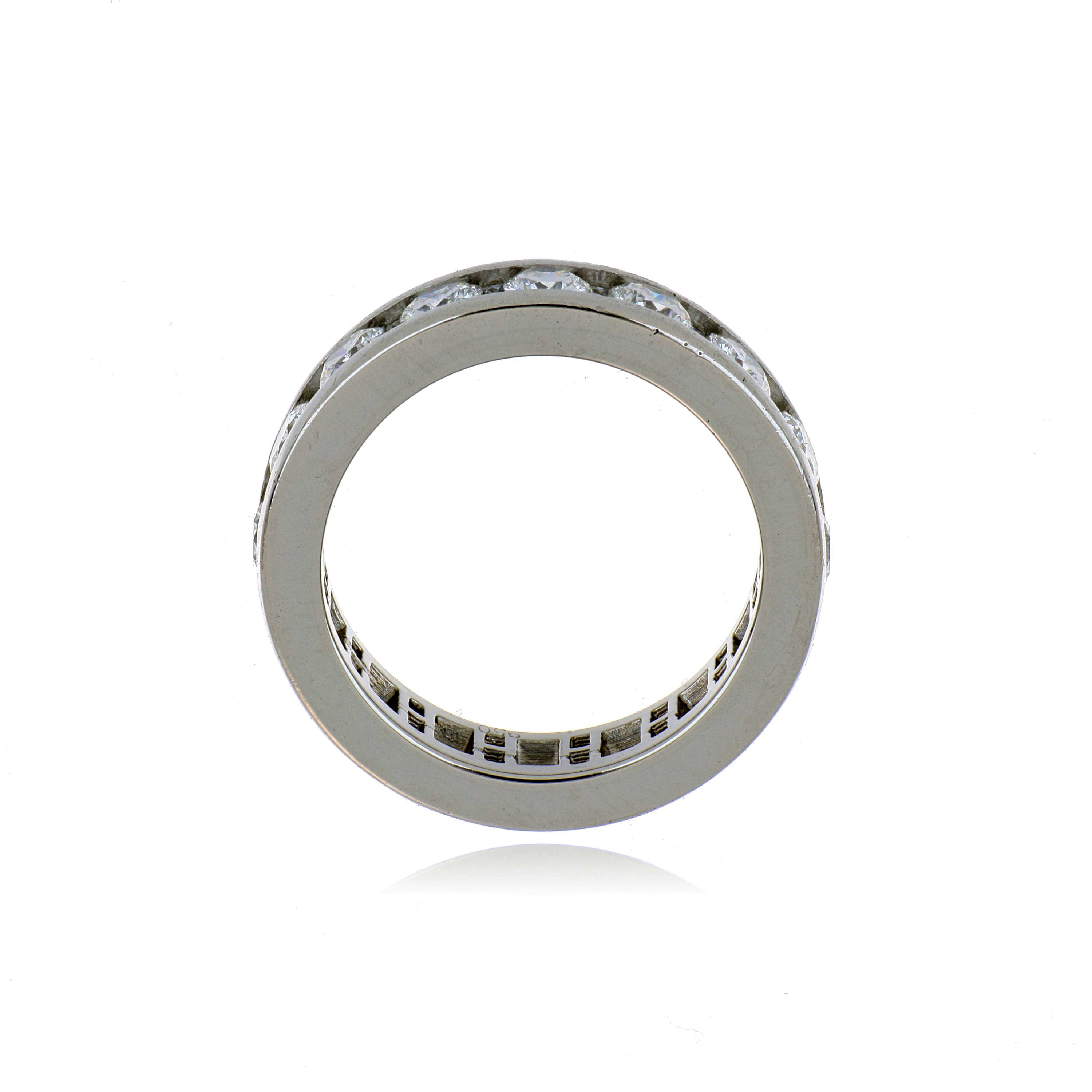Platinum Over-lapping Diamond Eternity Wedding Band