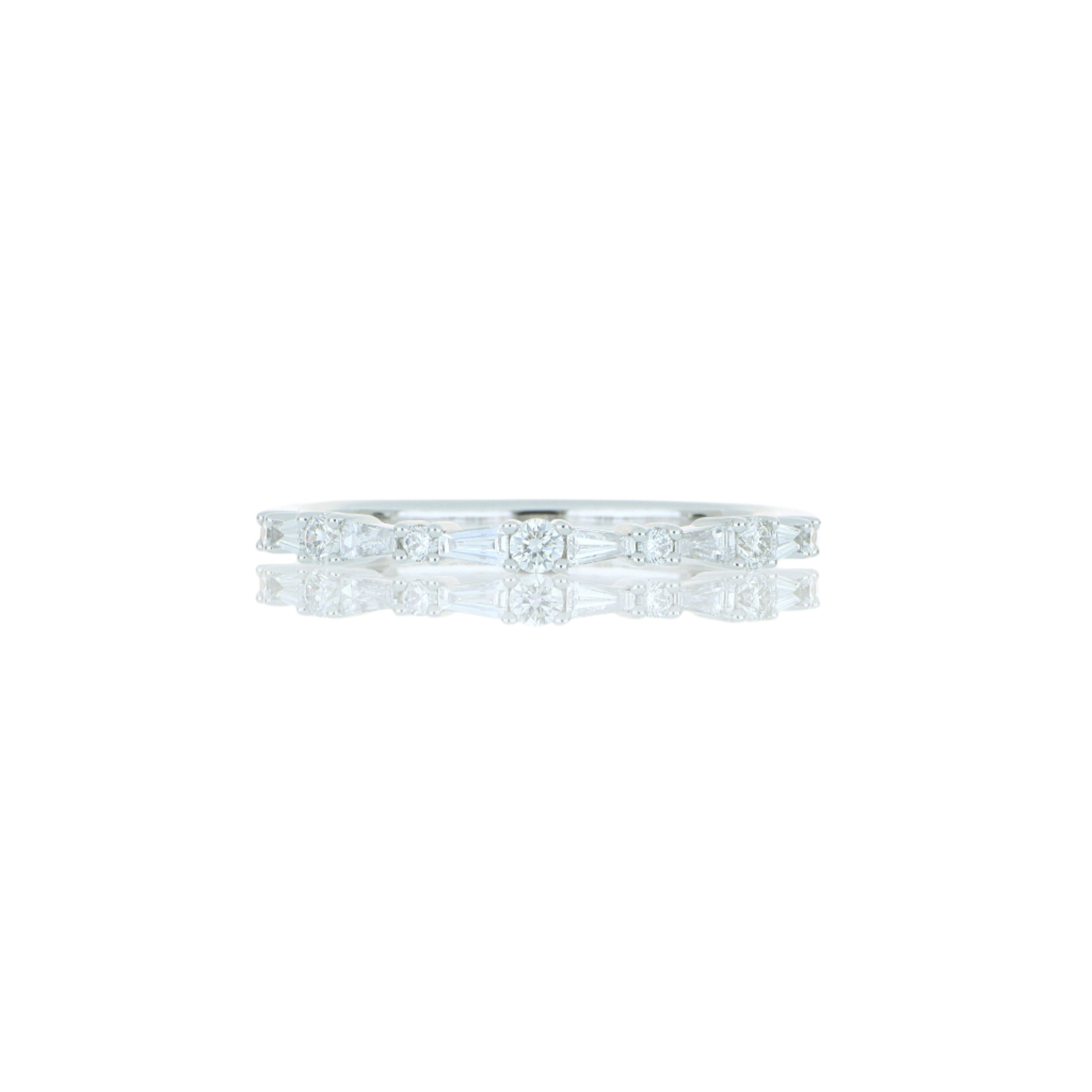 18k White Gold Diamond Wedding Band