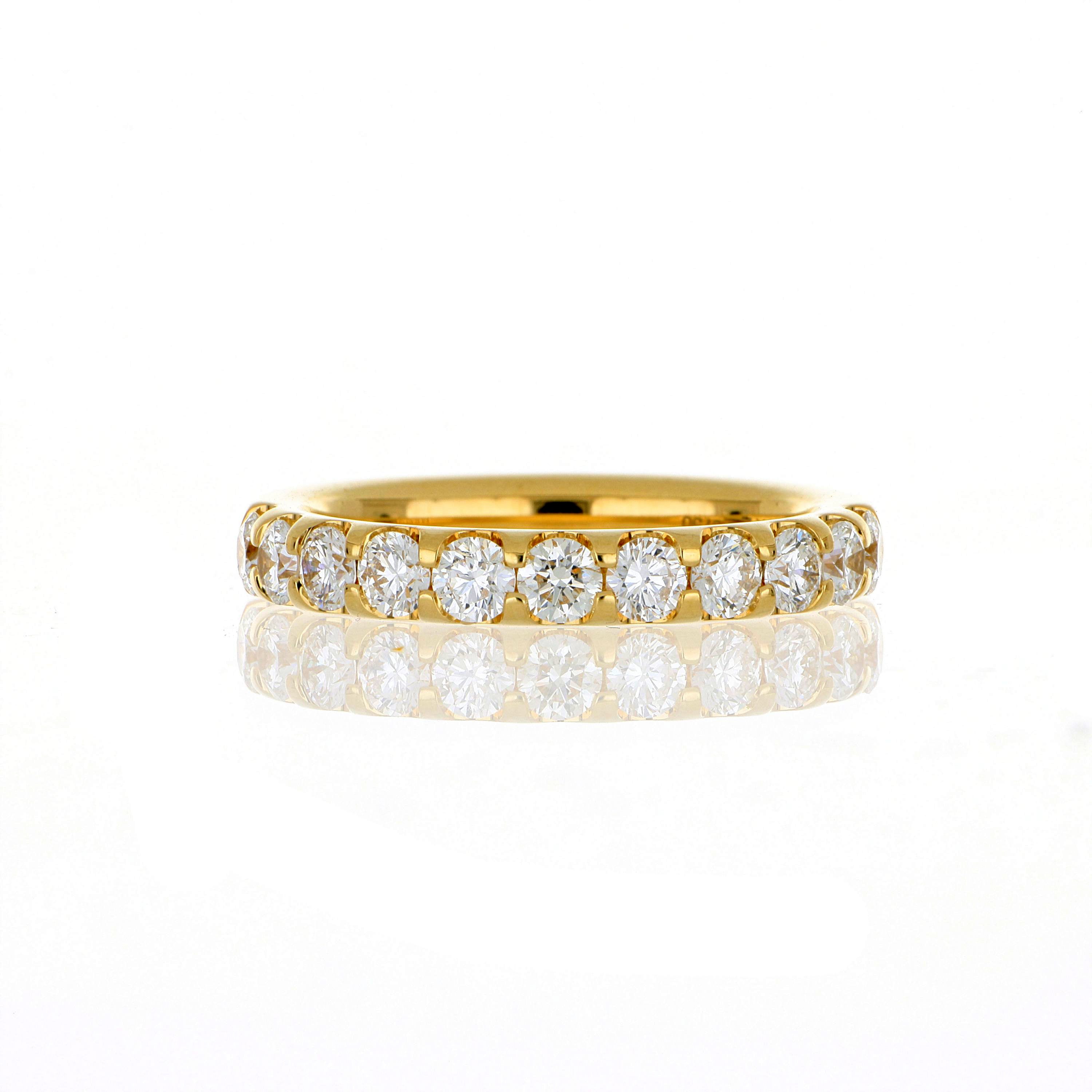 18kYellow Gold Diamond Wedding Band