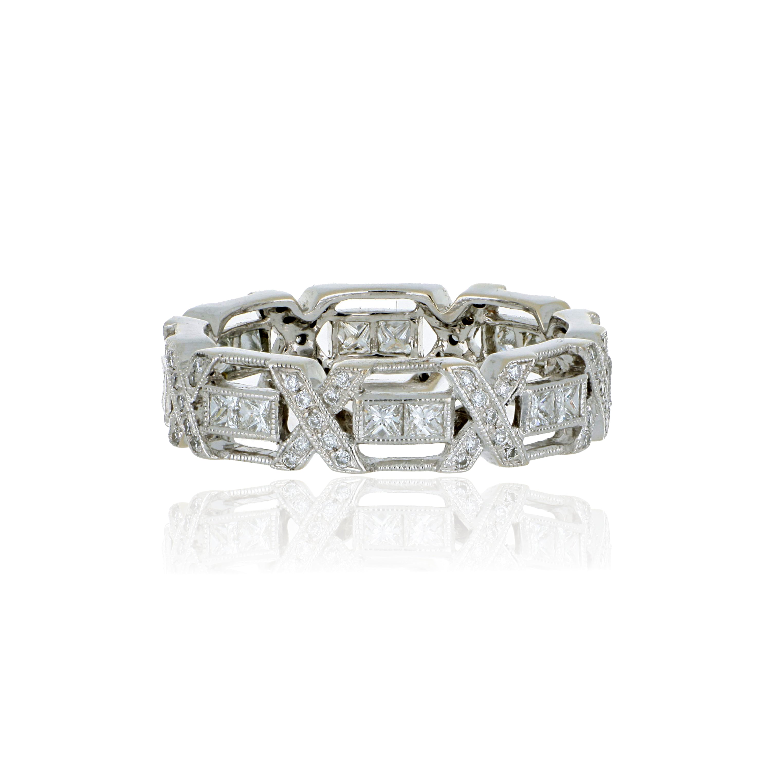 18k White Gold Diamond Wedding Band