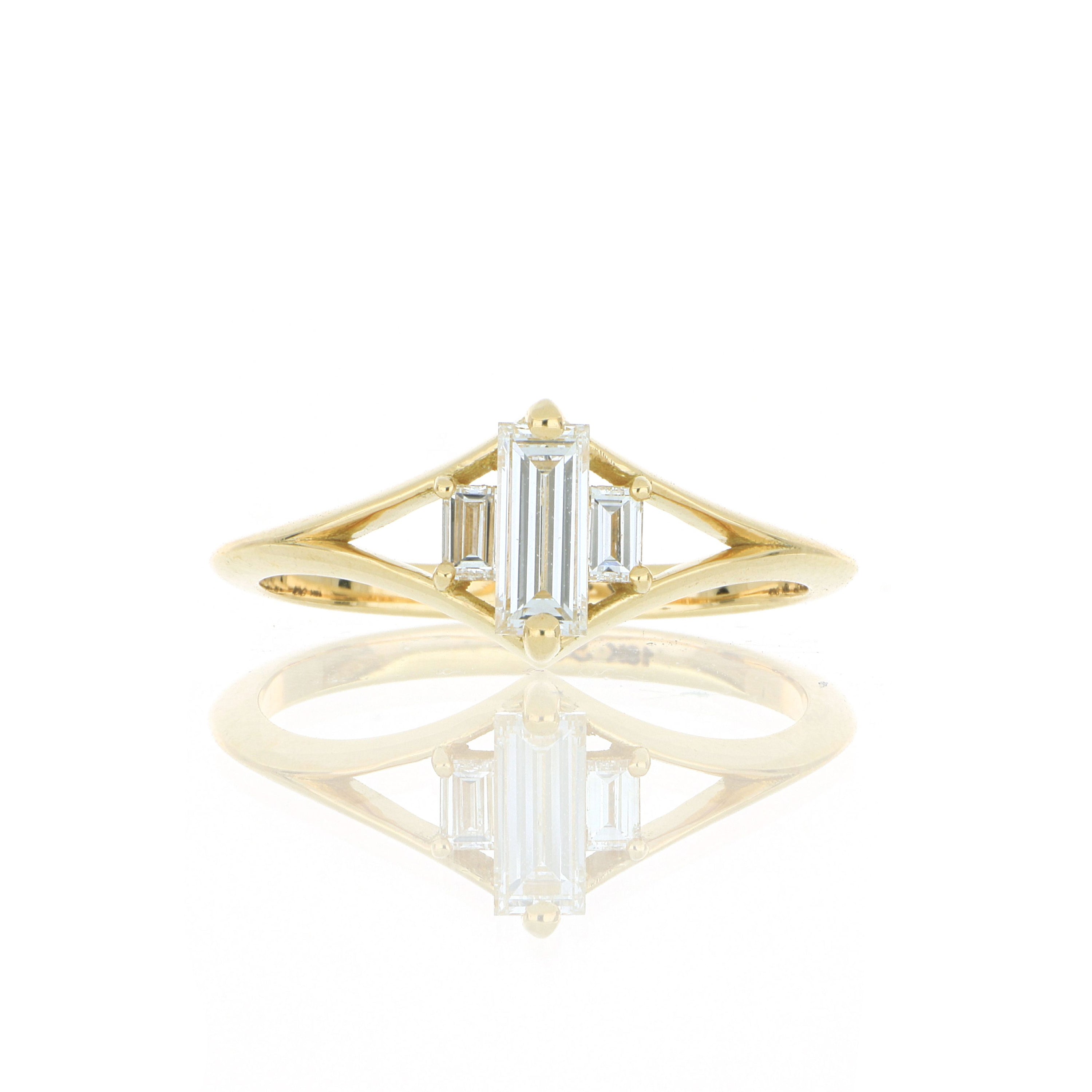 18k Yellow Gold Diamond Fashion Ring