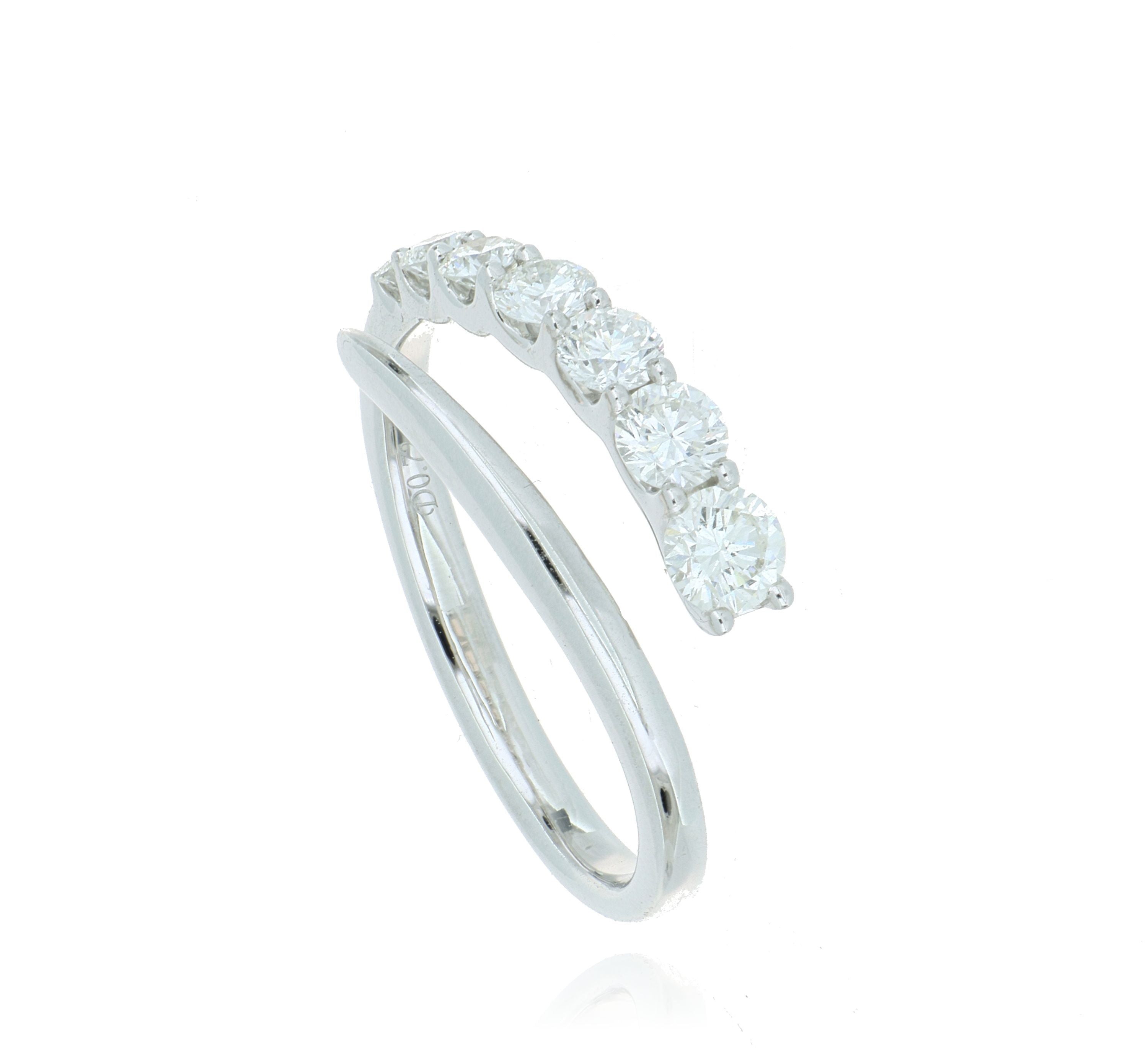 18k White Gold Diamond Fashion Ring