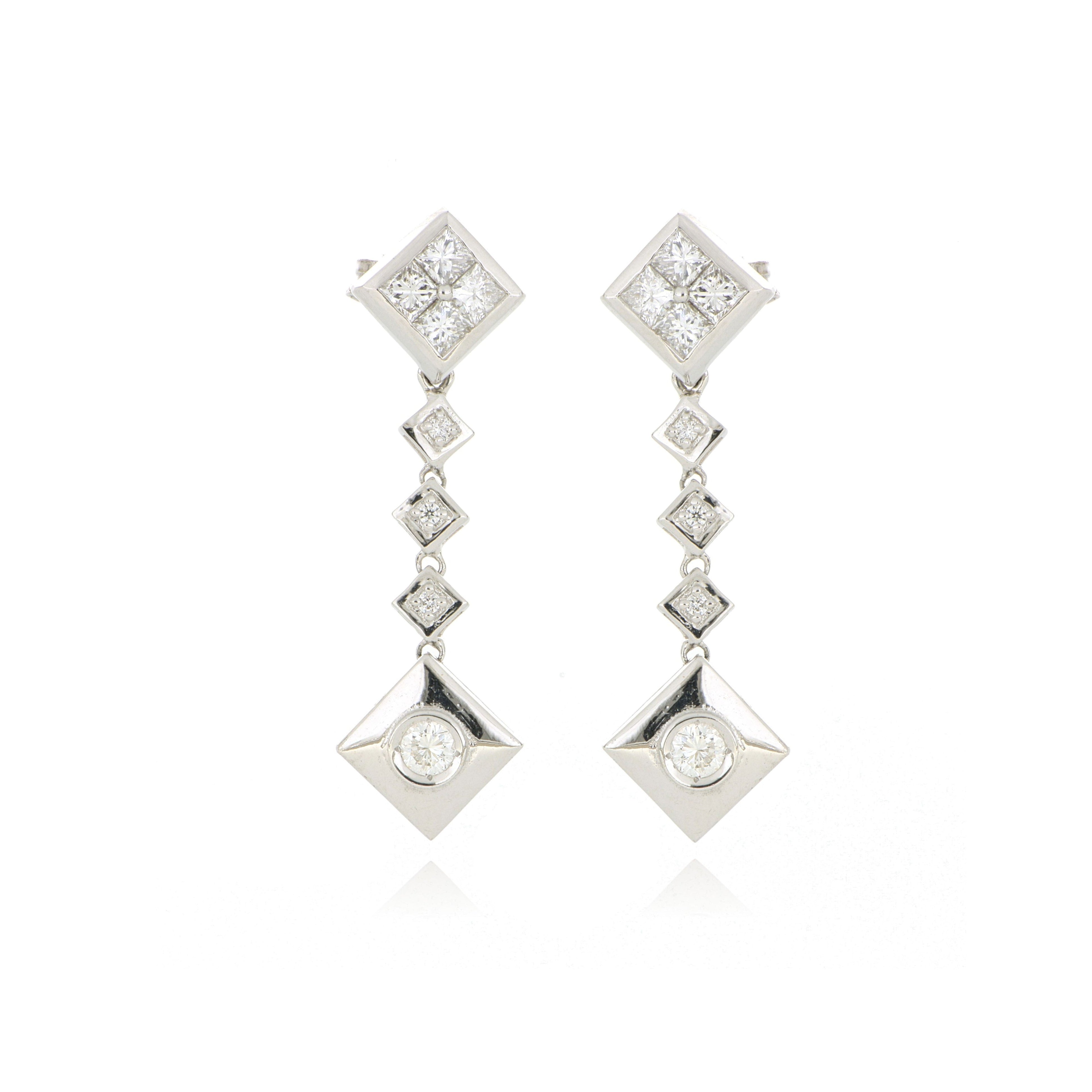 18k White Gold Diamond Dangle Earrings