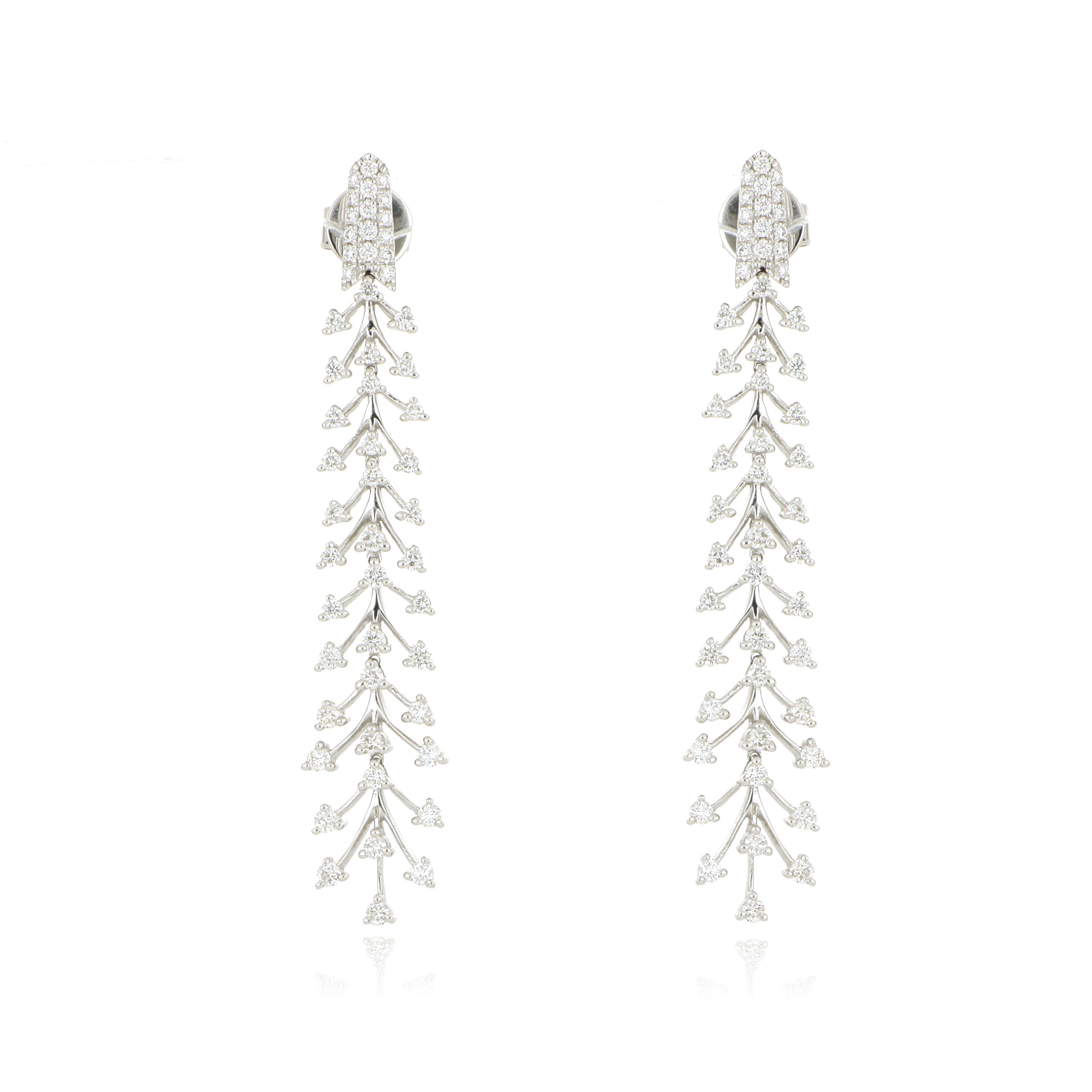 18k White Gold Diamond Dangle Earrings