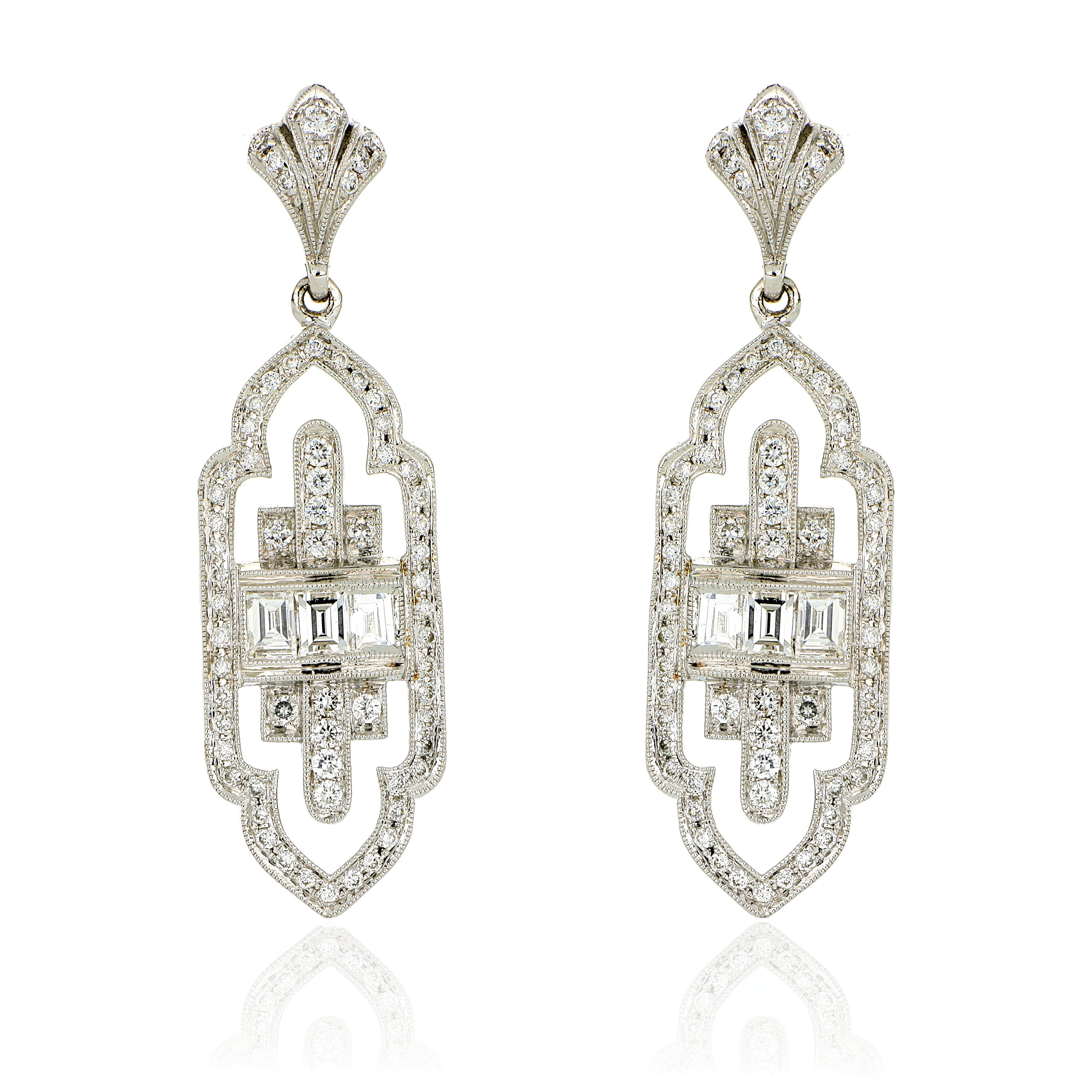 18k White Gold Diamond Dangle Earrings