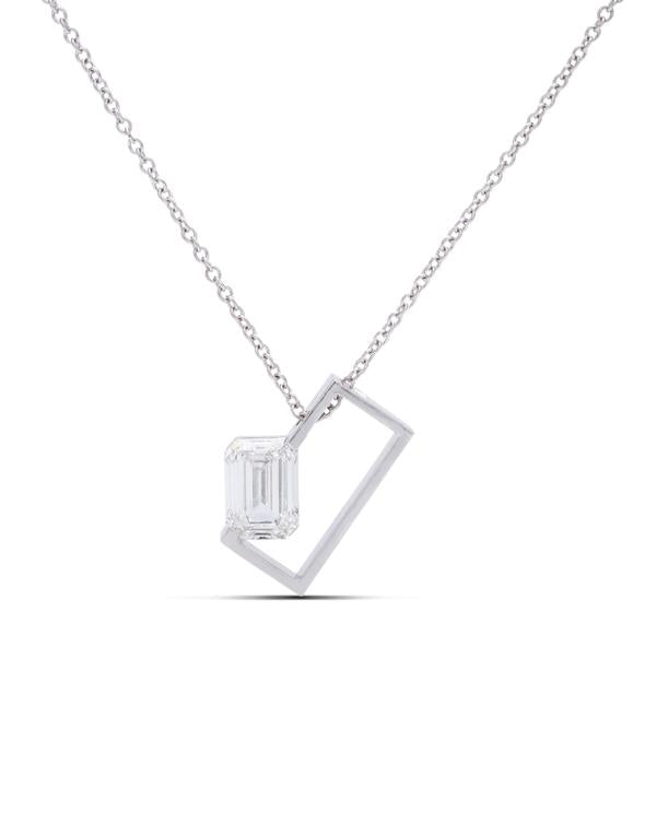 18k White Gold Emerald Shaped Diamond Pendant