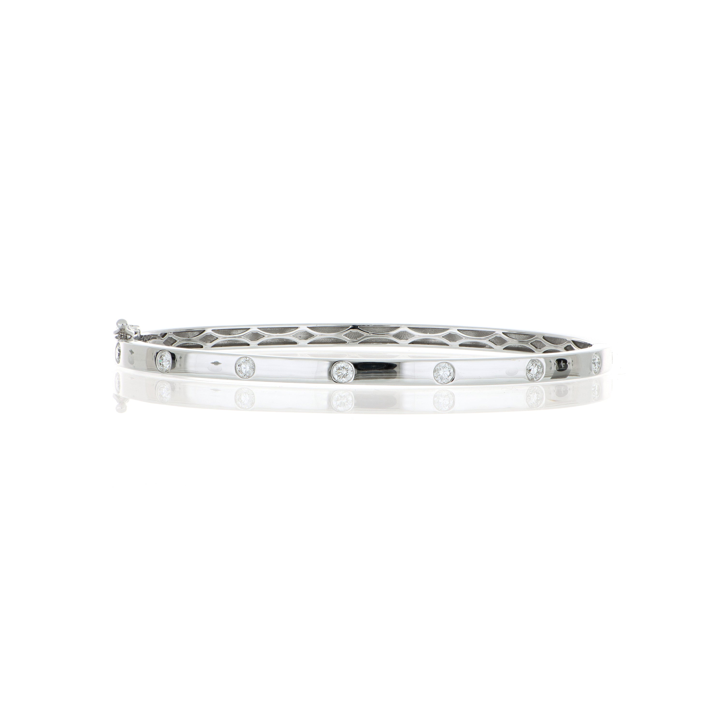 18k White Gold Diamond Bangle Bracelet