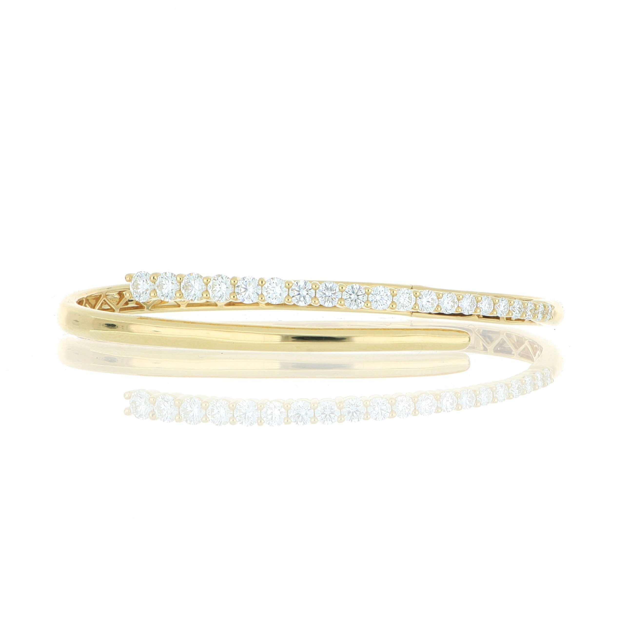 18k Yellow Gold Diamond Hinged Bangle Bracelet