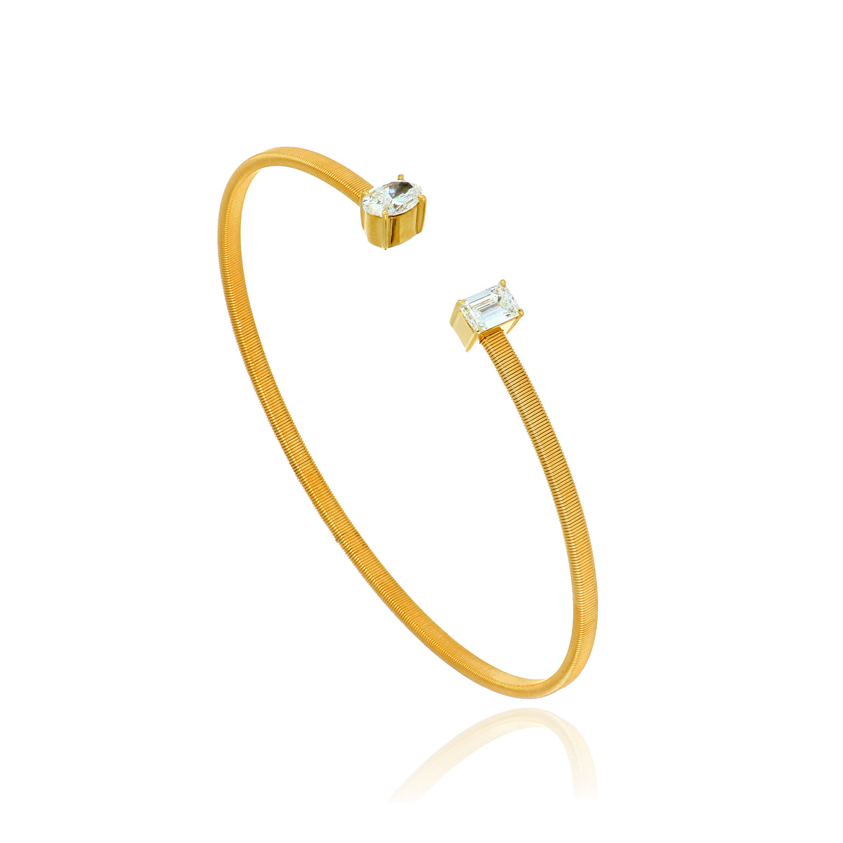 18k Yellow Gold Diamond Bangle Bracelet