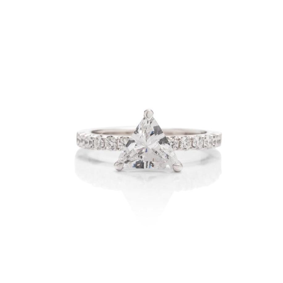 18k White Gold French Cut Diamond Accented Engagement Semi-Mount