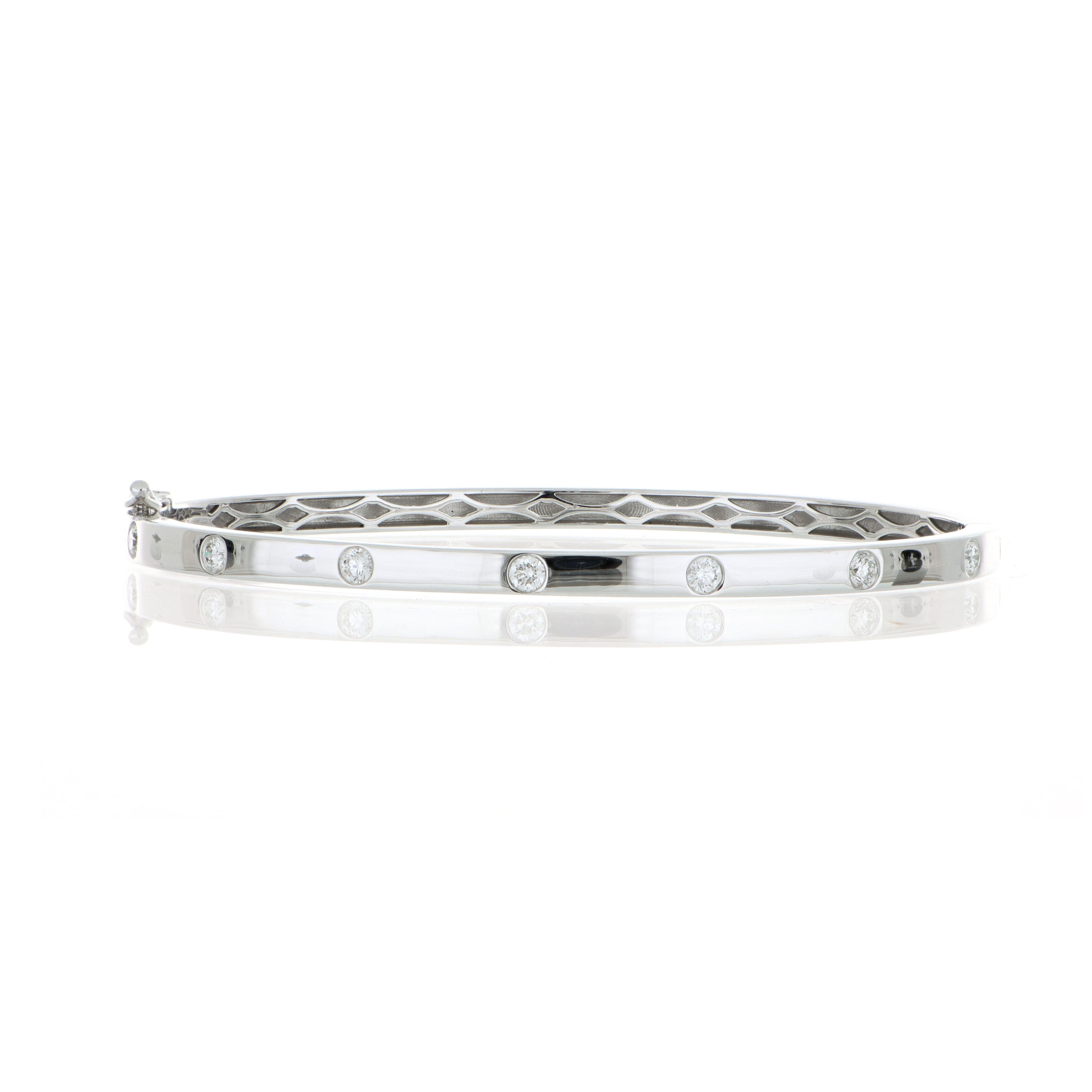 18k White Gold Diamond Bangle Bracelet