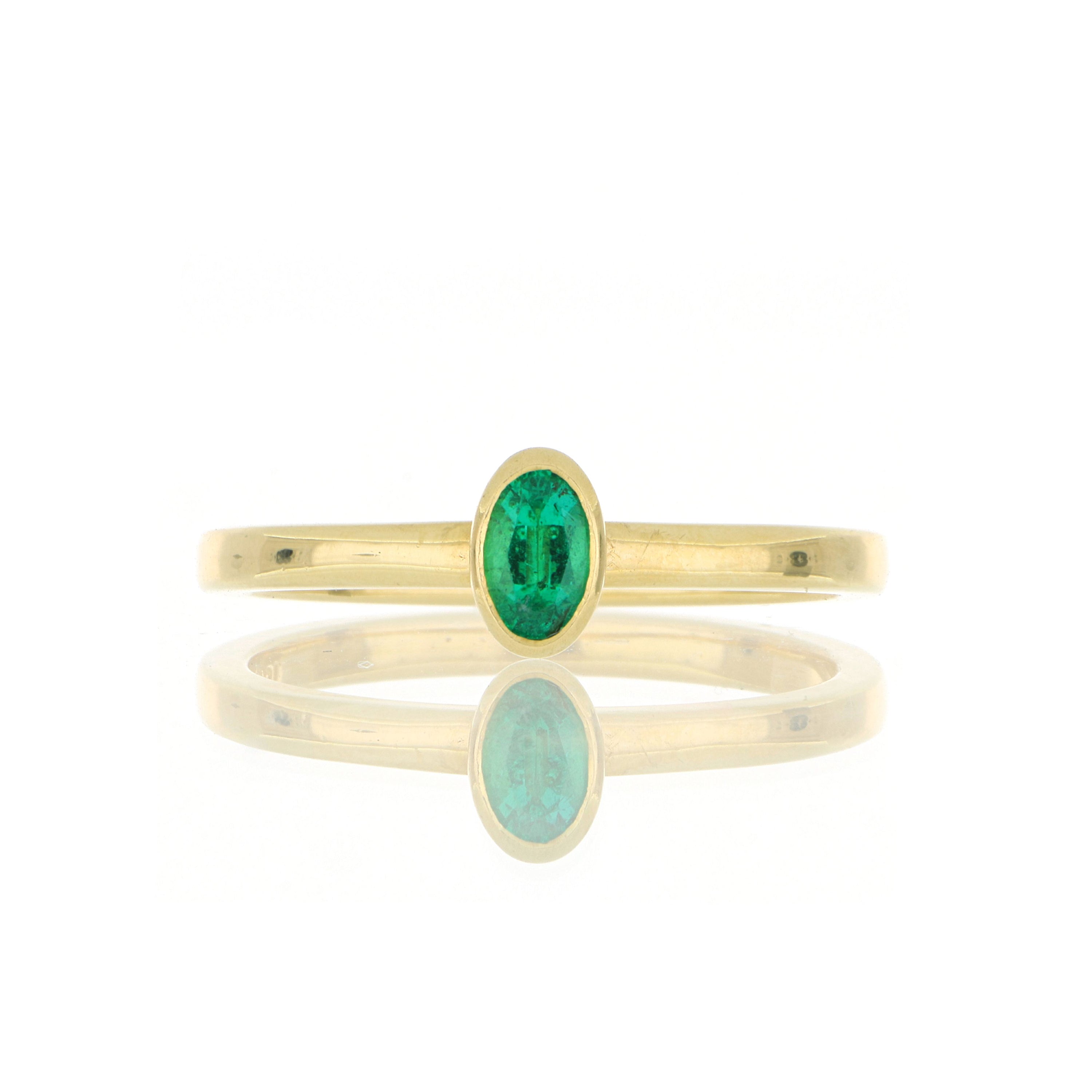 18k Yellow Gold Oval Shaped Emerald Yum Drop Ring