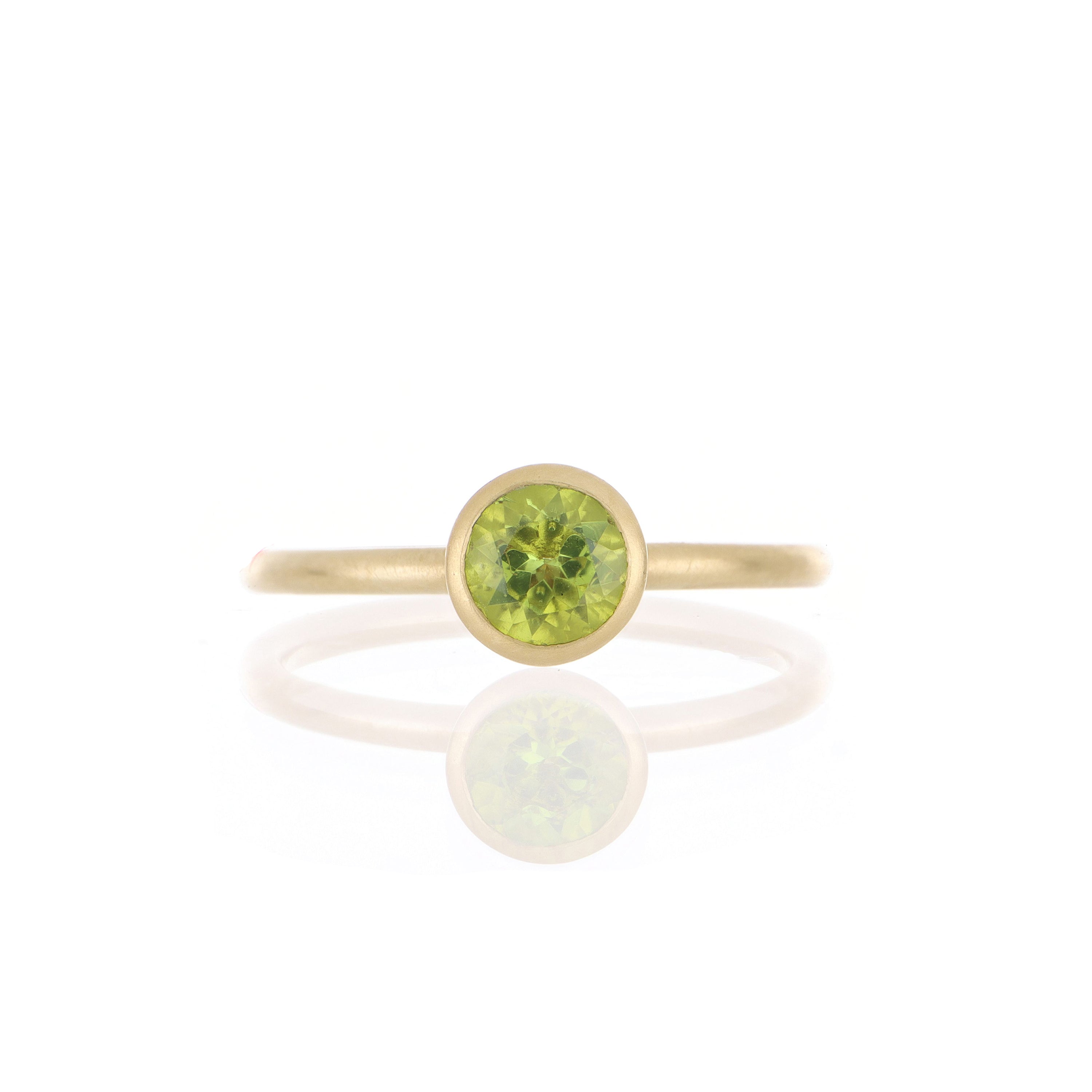 18k Yellow Gold Peridot Yum Drop Ring