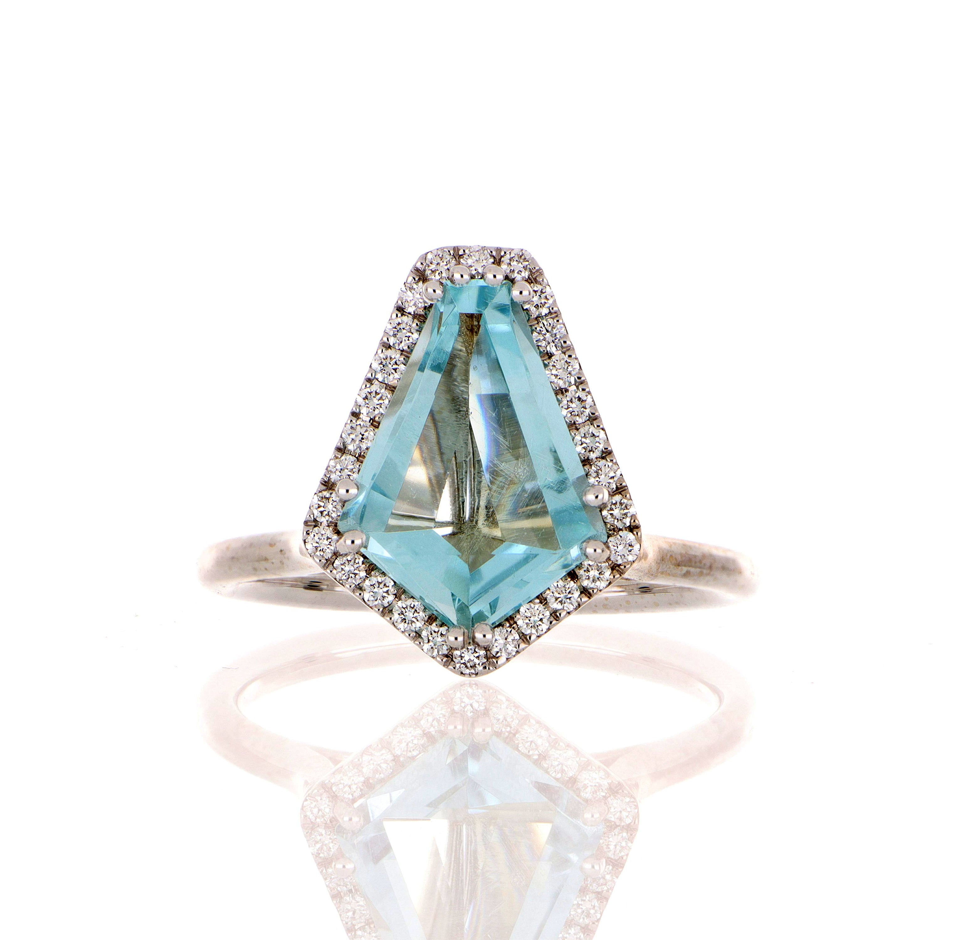 18k White Gold Kite Shaped Aquamarine and Diamond Ring