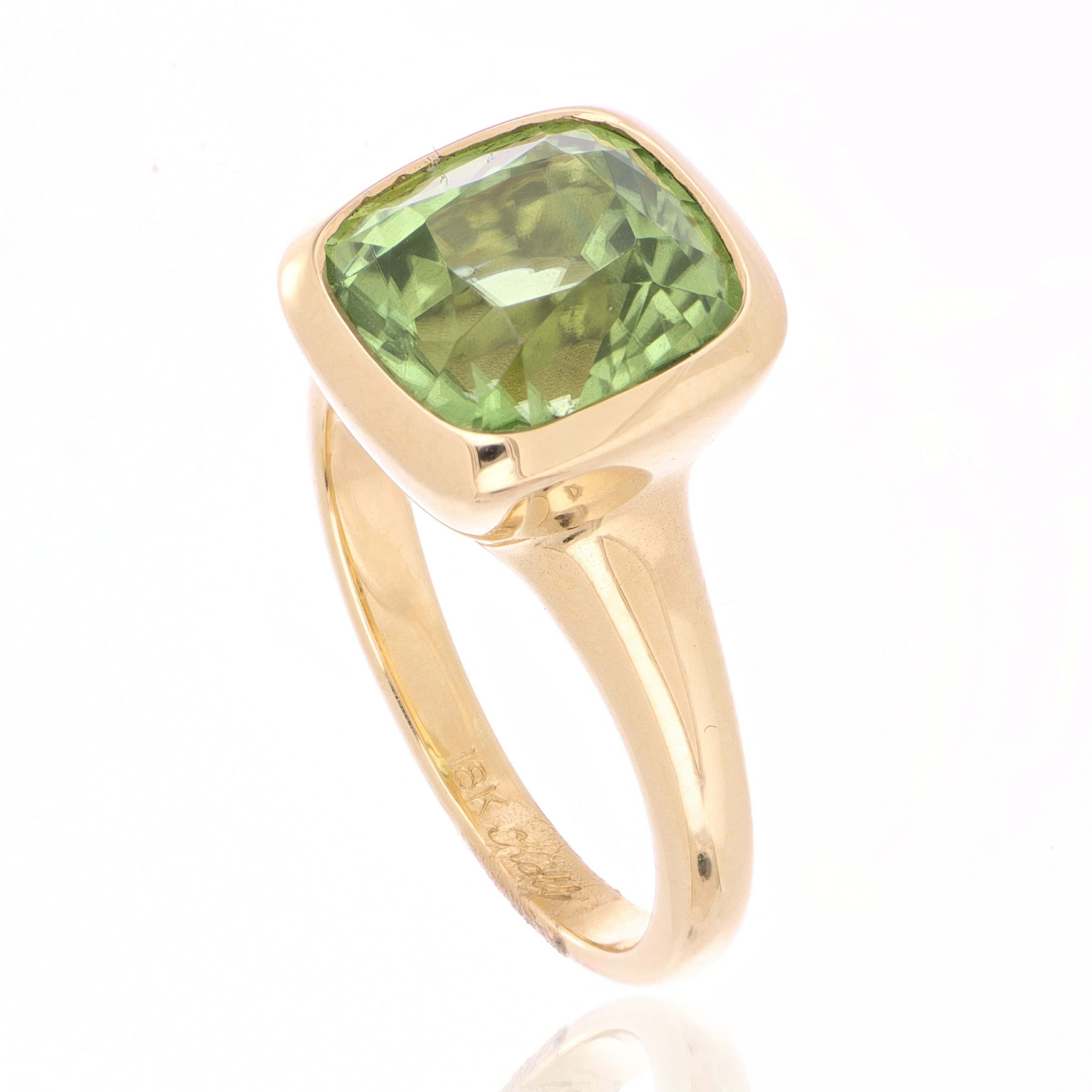 18k Yellow Gold Cushion Shaped Peridot Ring