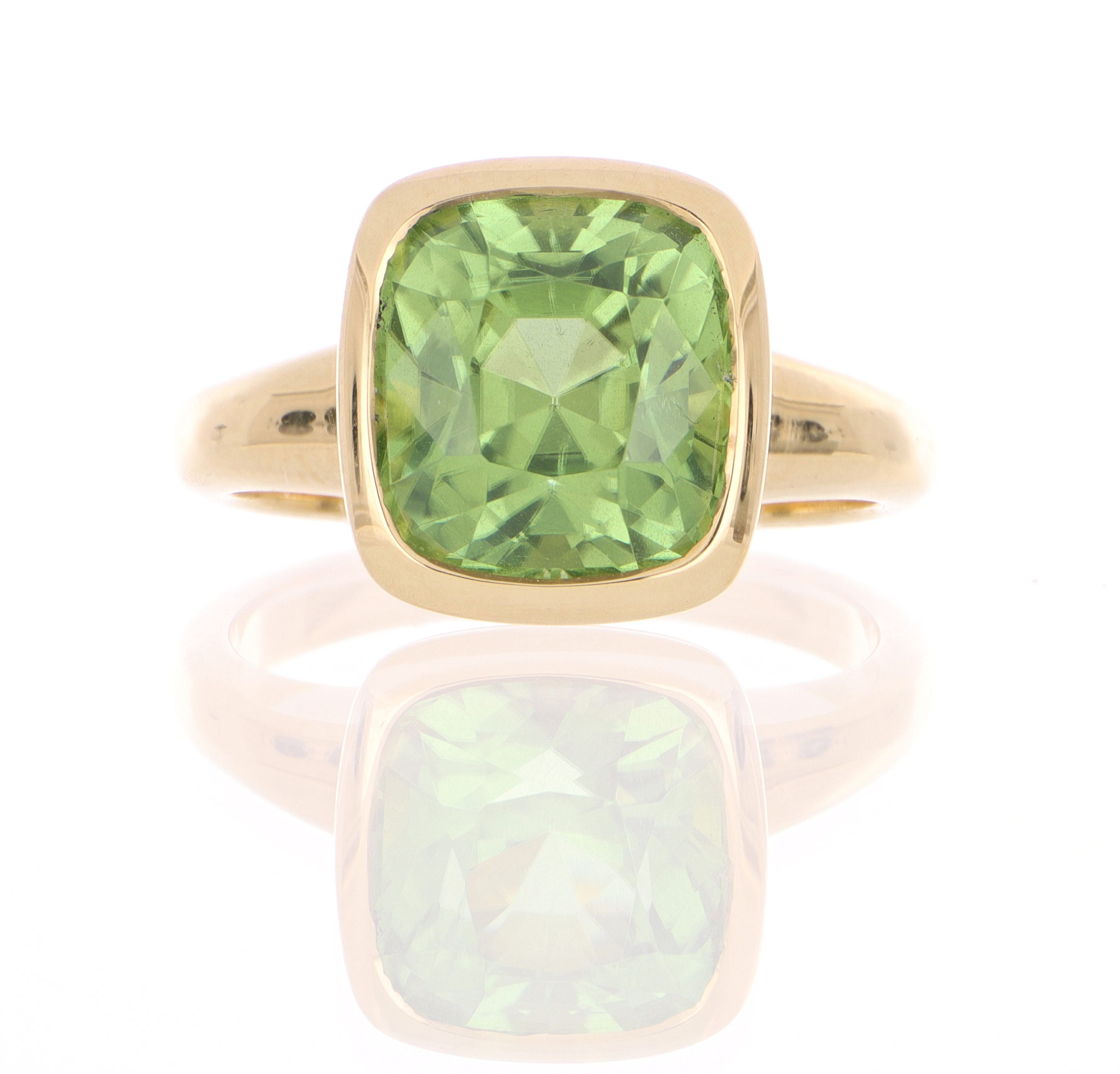 18k Yellow Gold Cushion Shaped Peridot Ring