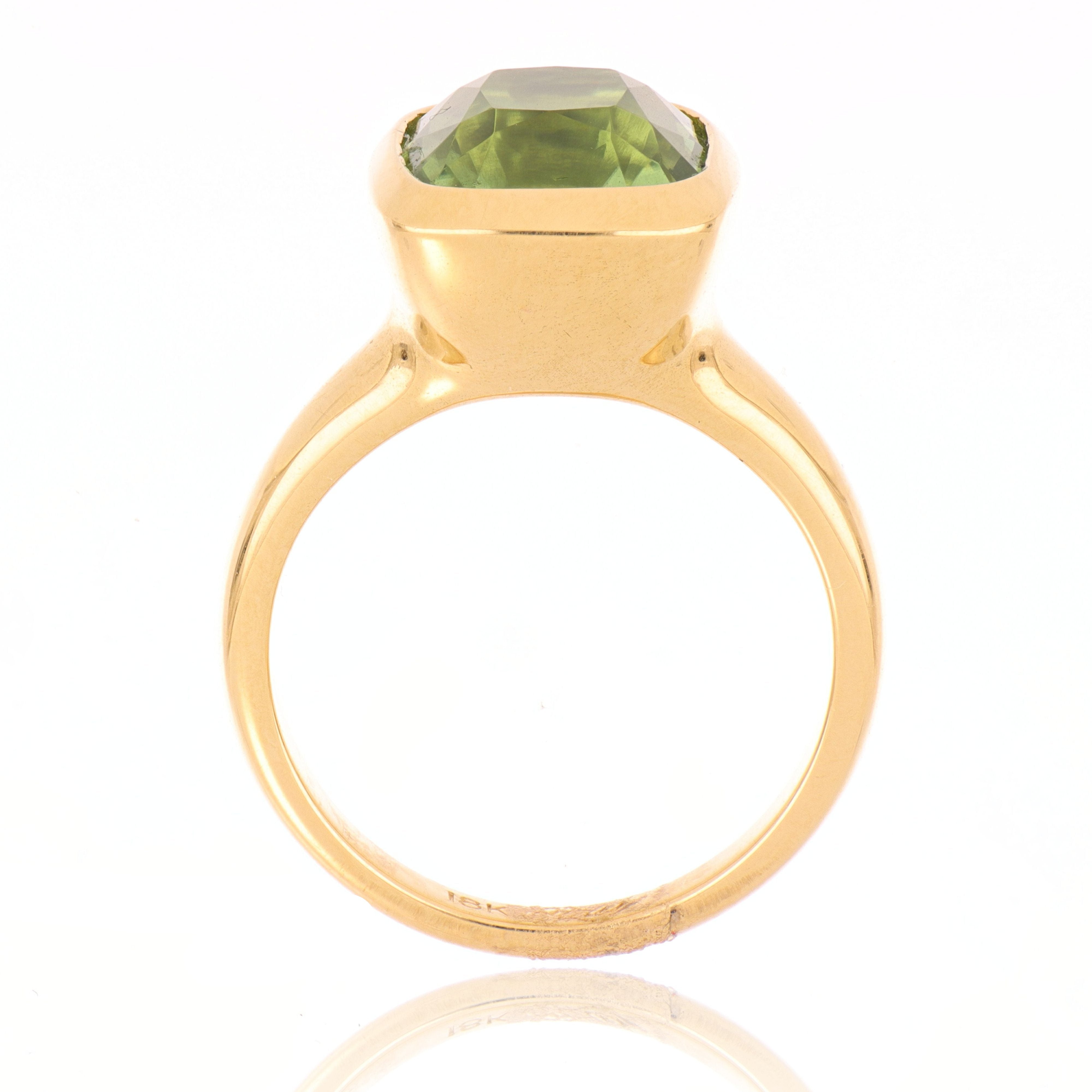 18k Yellow Gold Cushion Shaped Peridot Ring