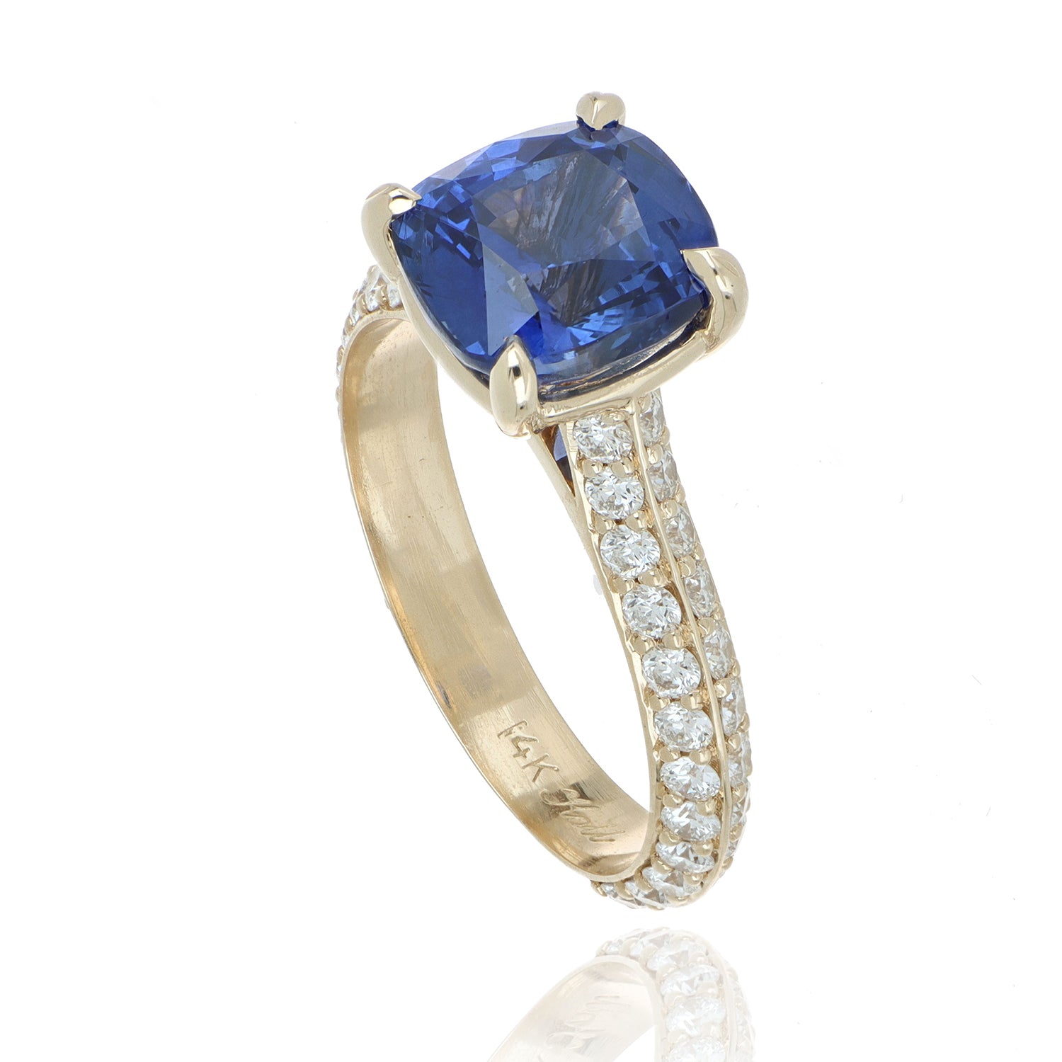 18k Yellow Gold Blue Sapphire and Diamond Ring