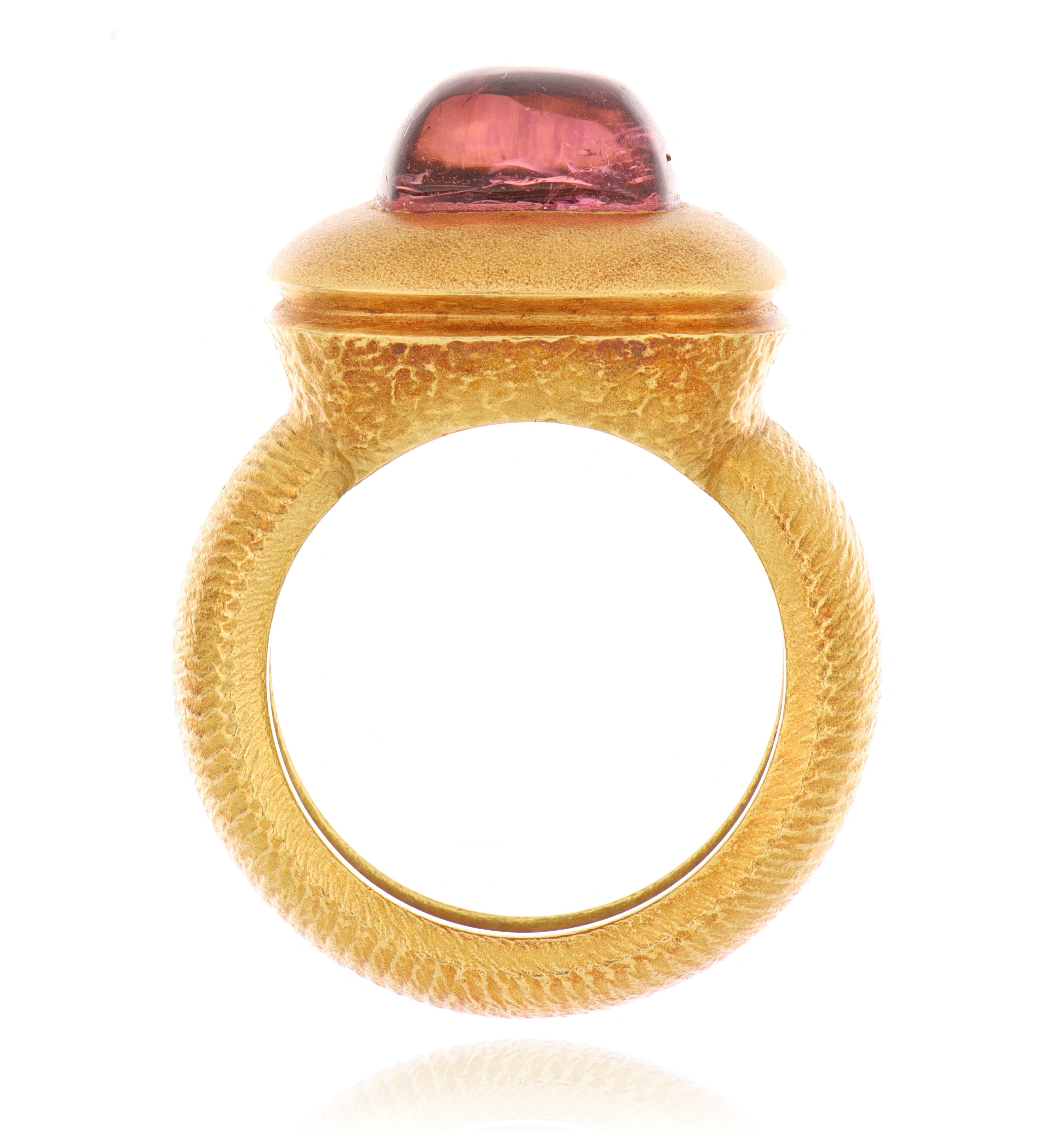 18k Yellow Gold Pink Tourmaline Cabochon Ring