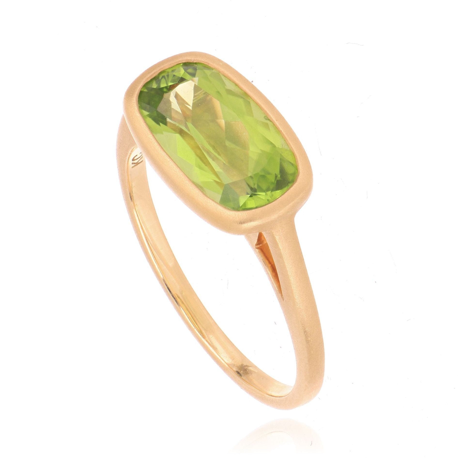 18k Yellow Gold Bezel Set Peridot Ring