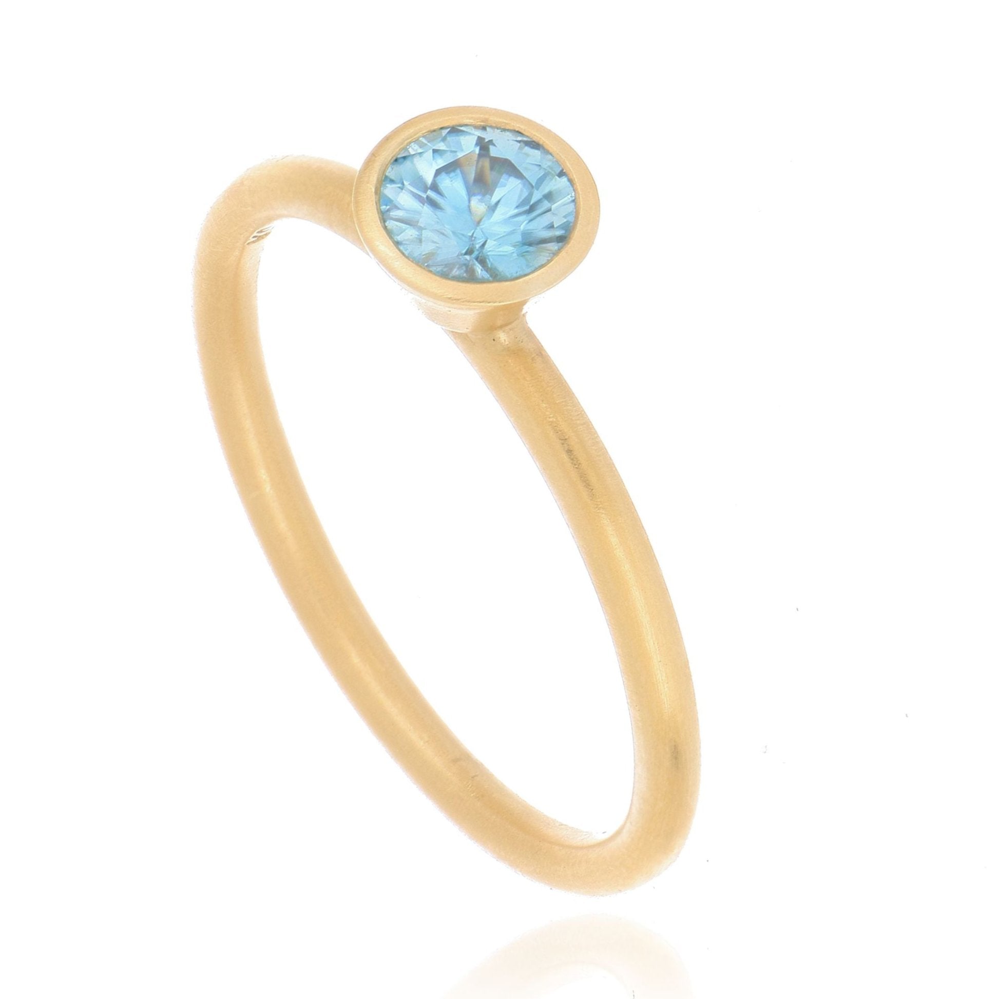 18k Yellow Gold Blue Zirconia Yum Drop Ring